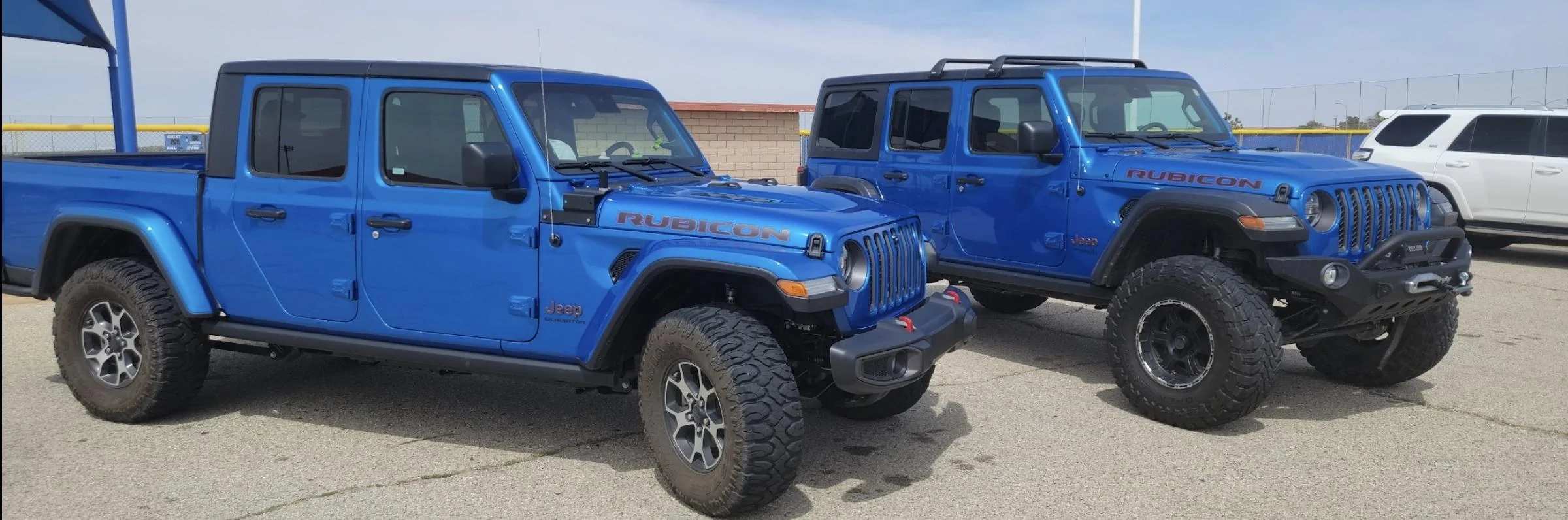 Jeep Gladiator 2023 JT Order Books Open July 15, 2022 Screenshot_20220606-144514_Photos