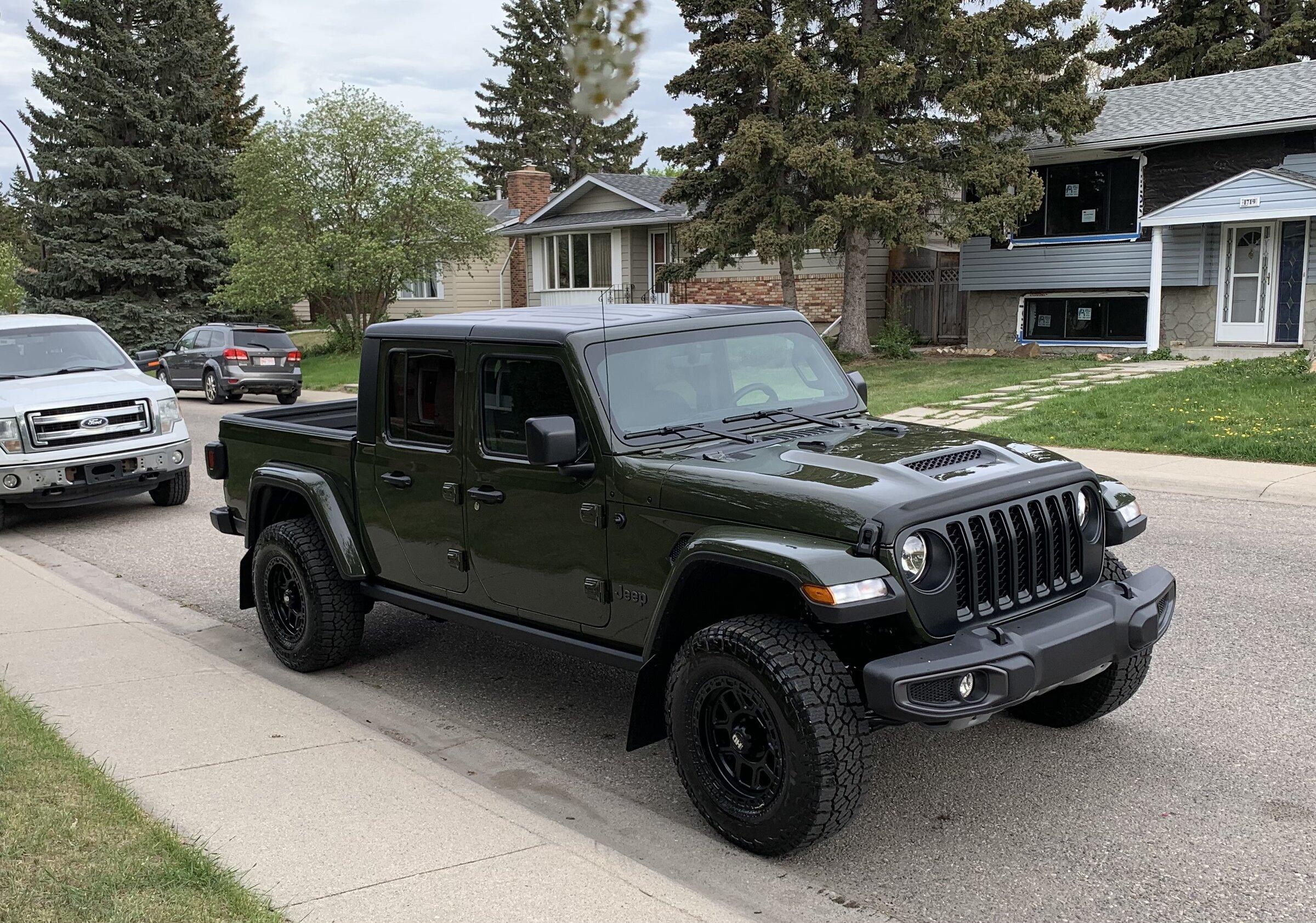 Jeep Gladiator SHOW ME YOUR WHEELS! 83954B6B-BC62-4A2C-B6BD-AB356A25D2A2