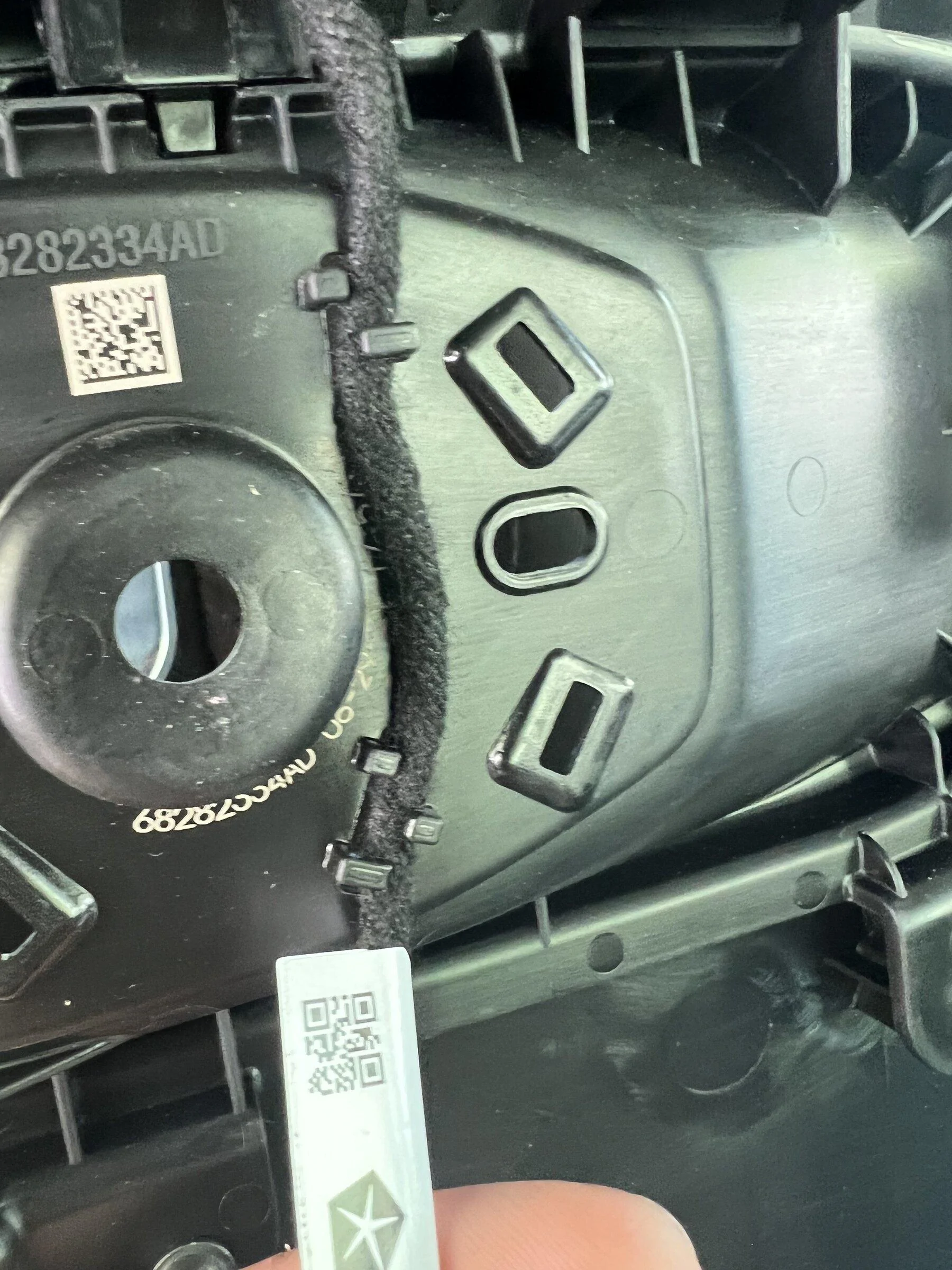 Jeep Gladiator De-Power door and installing Paracord door straps IMG_1365