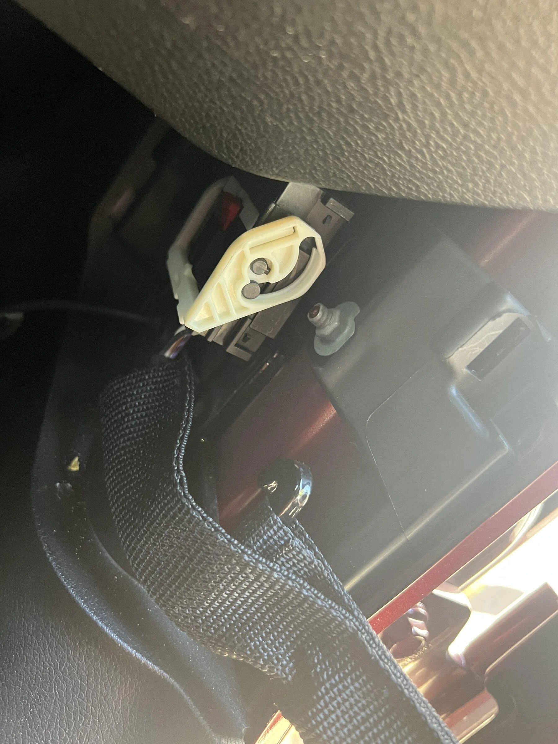 Jeep Gladiator De-Power door and installing Paracord door straps IMG_1361