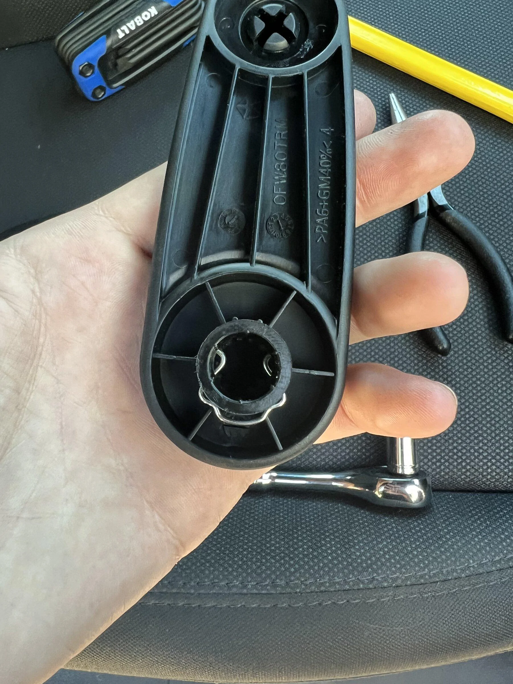 Jeep Gladiator De-Power door and installing Paracord door straps IMG_1374