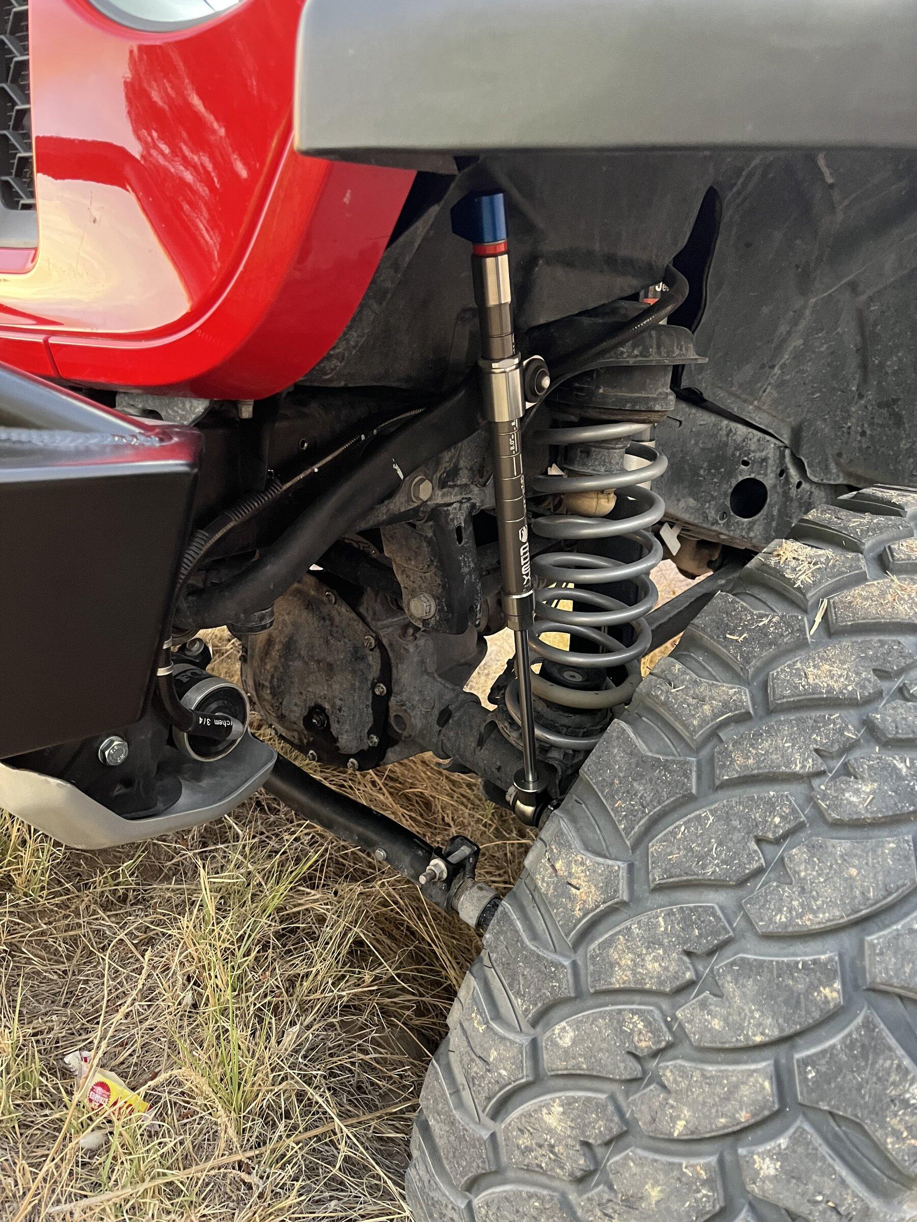 Jeep Gladiator Metal Cloak Quick Disconnects IMG_4963.JPG