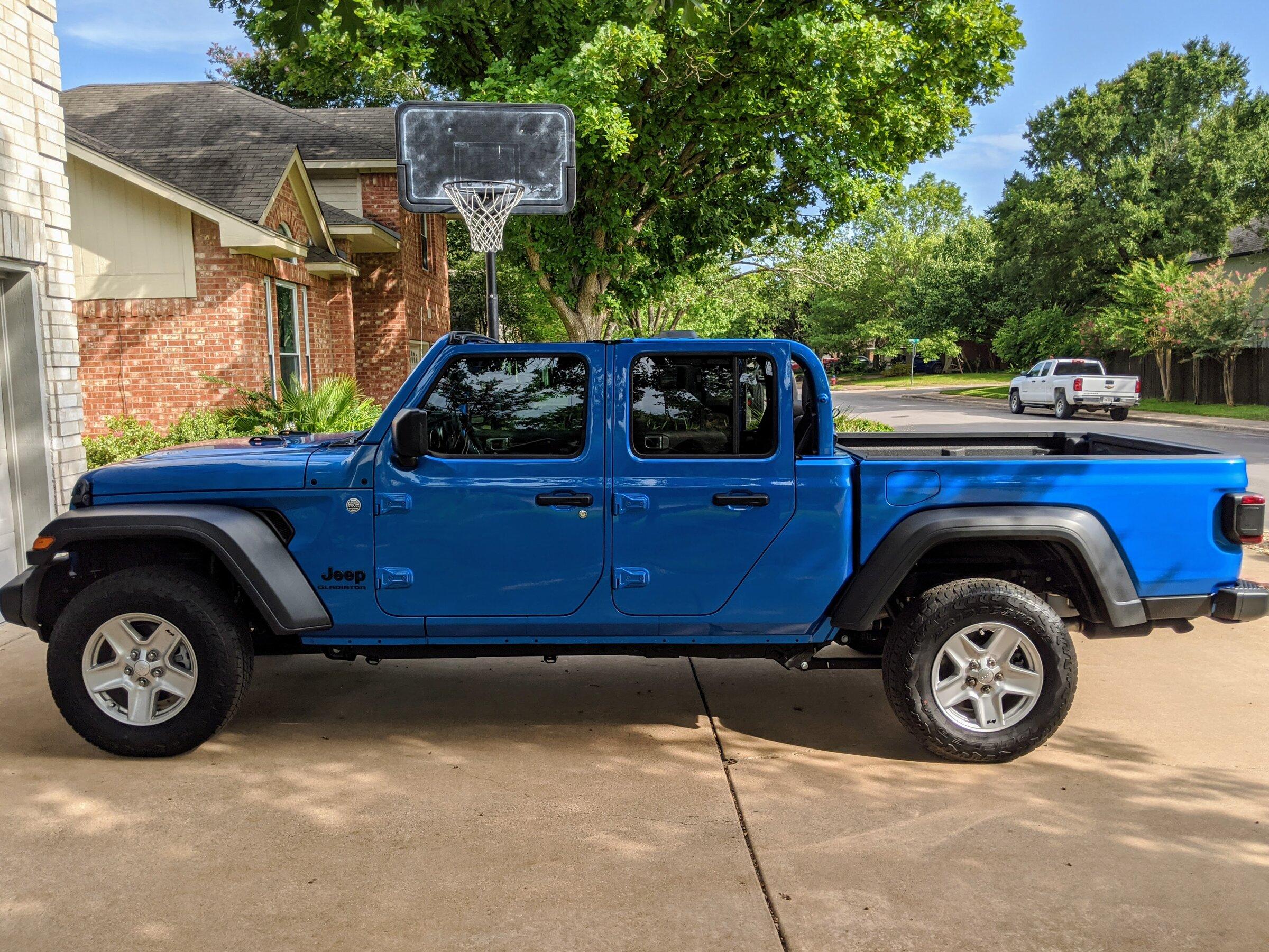 Jeep Gladiator Hello Gladiator Forum! I'm a new forum member. Happy to be here. cyann topless