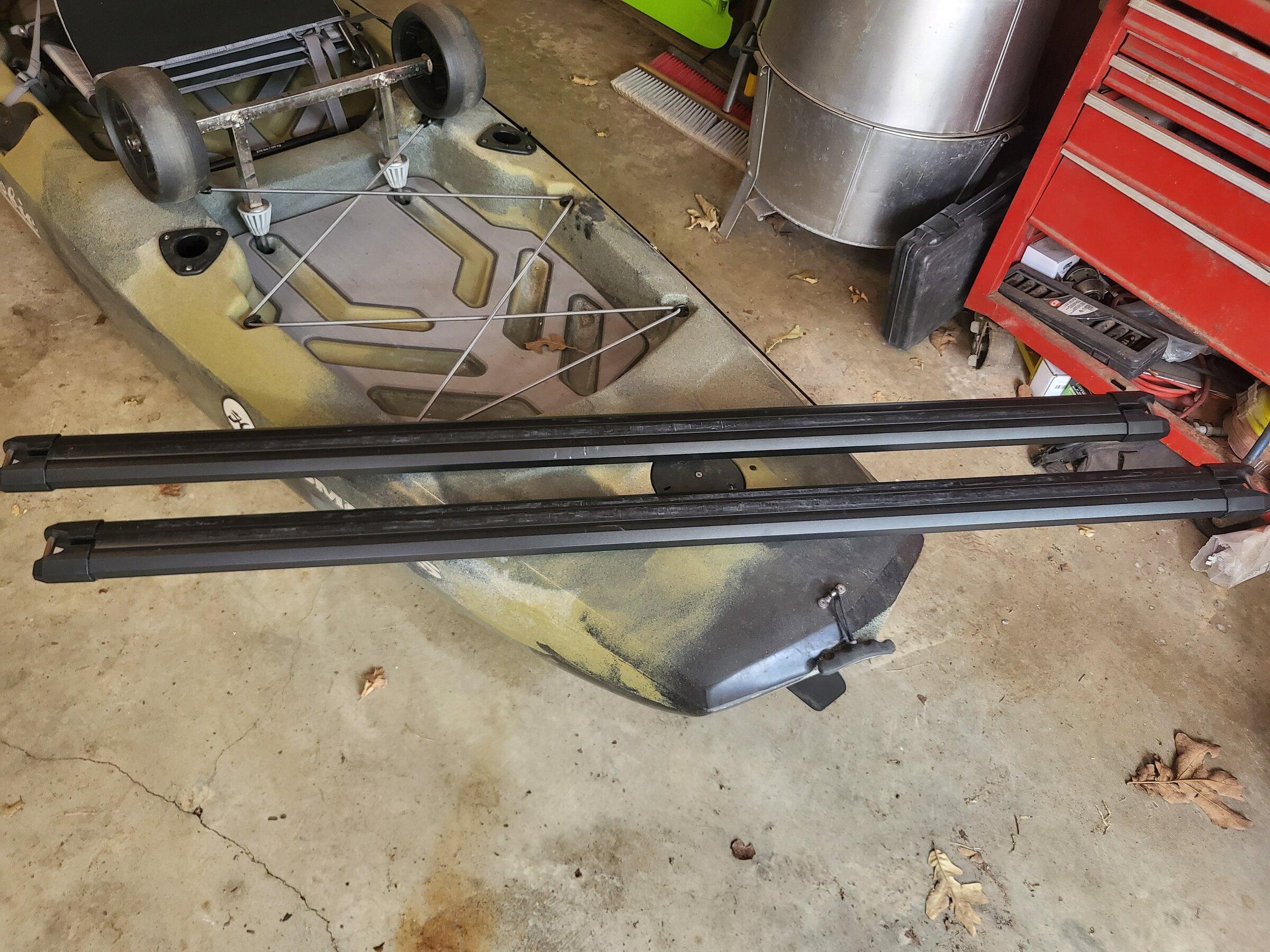 Jeep Gladiator Yakima 60 inch HD crossbars. 20220607_132308