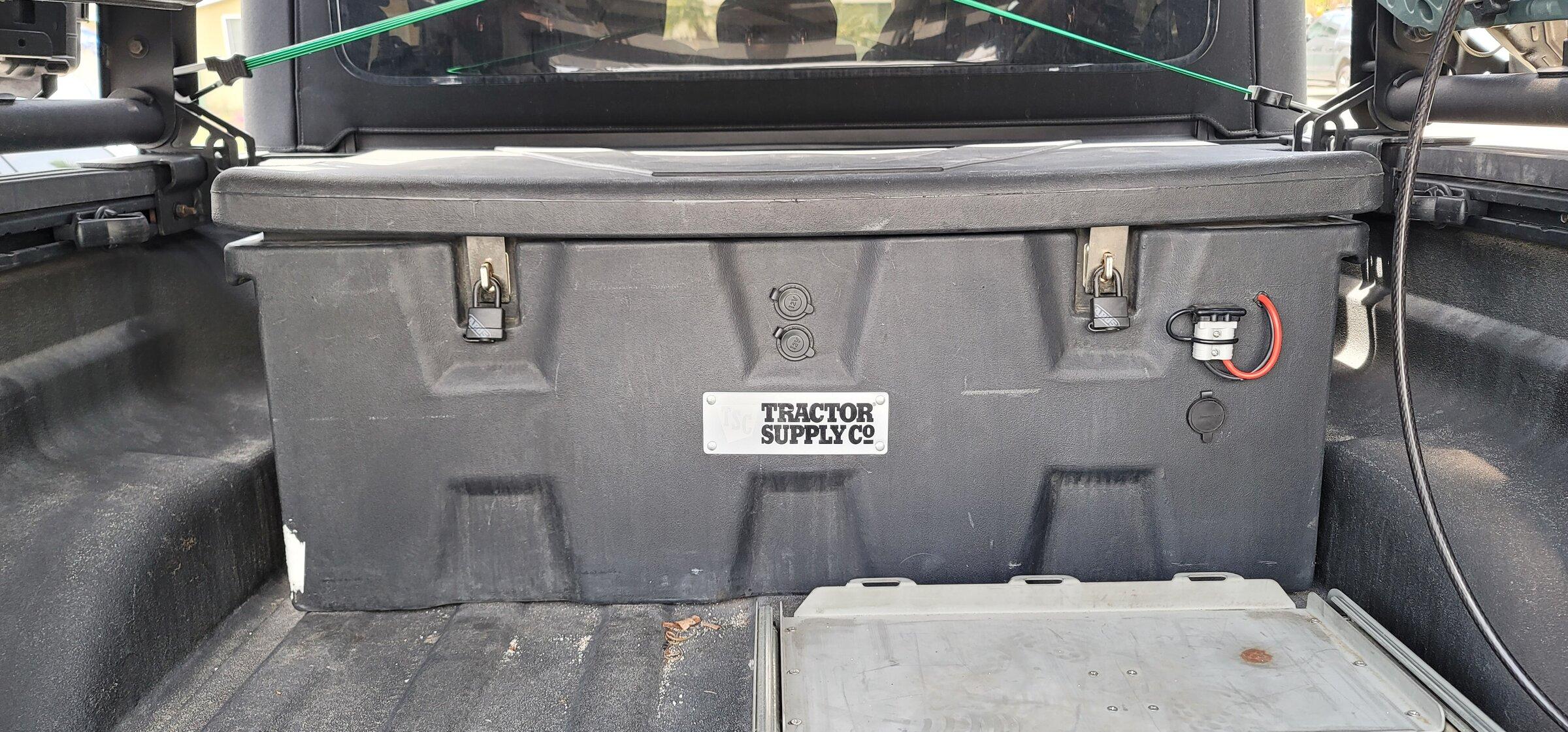 Jeep Gladiator Cooler vs Fridge 20220403_141216
