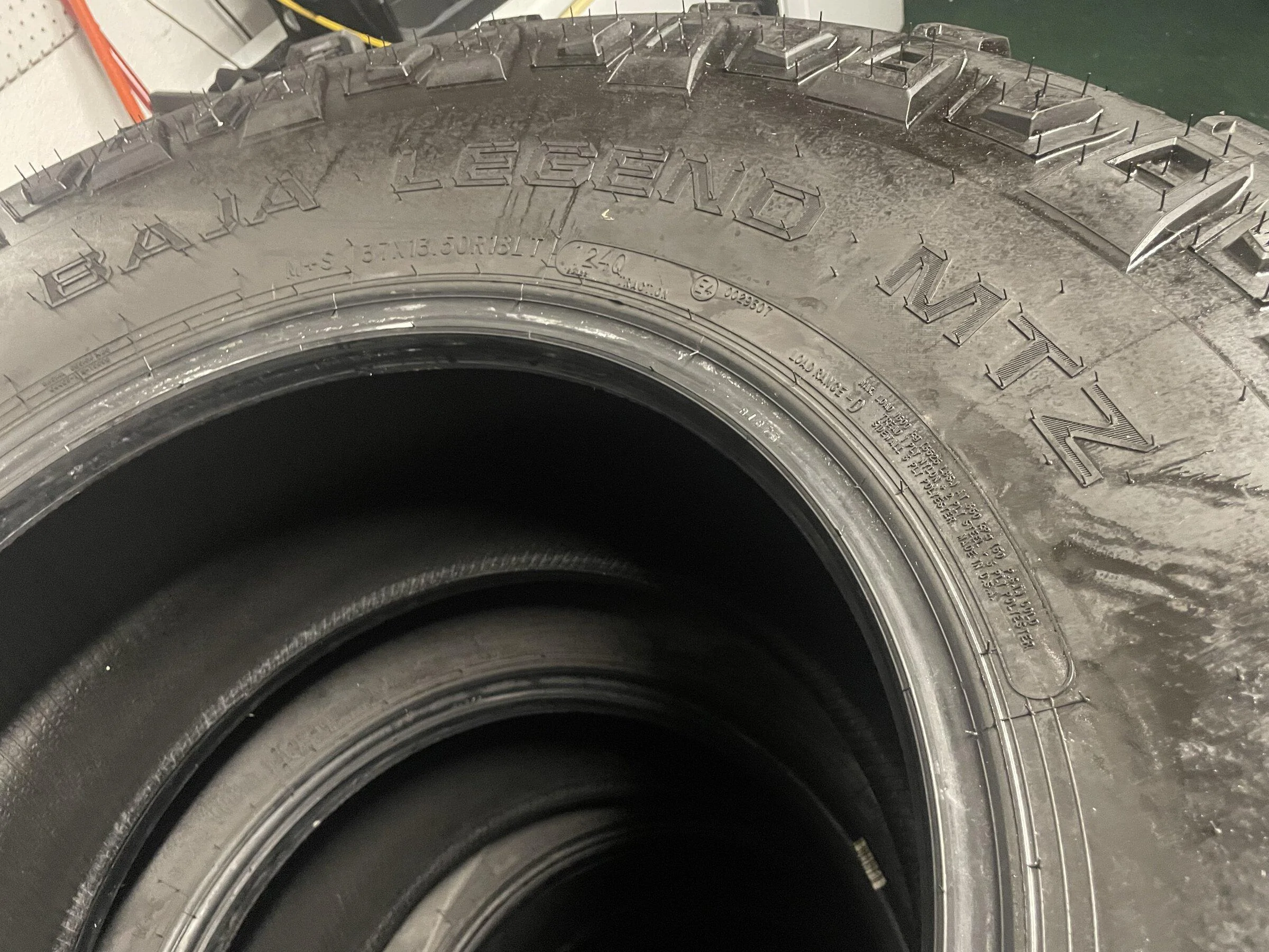Jeep Gladiator 37s Mickey Thompson 90806F51-C3F5-4FC1-A184-D947FDA825A6