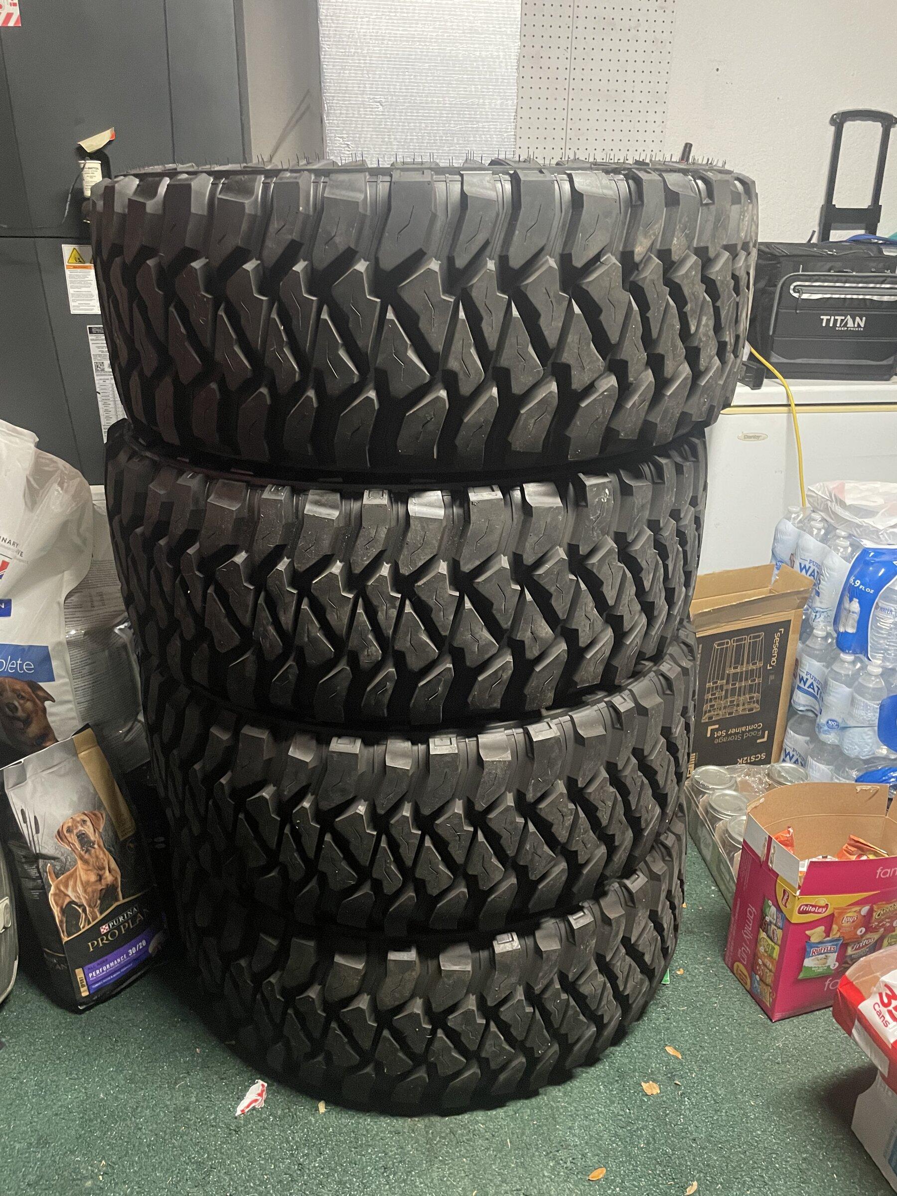 Jeep Gladiator 37s Mickey Thompson D716A8E7-EC08-488F-BAB3-D124242938B8