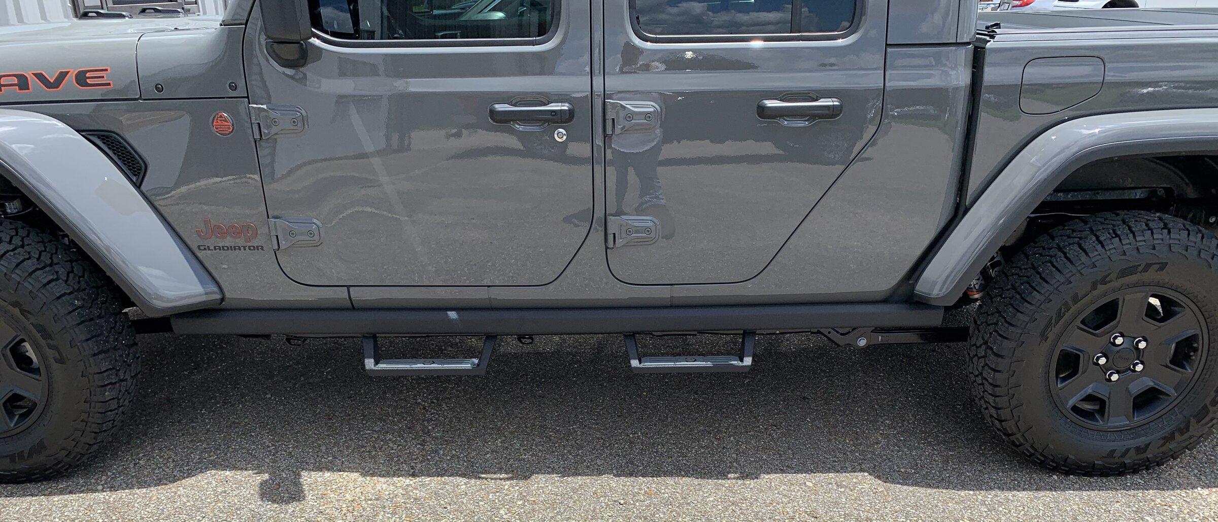 Jeep Gladiator Modified OEM Rock Rails 5B7D7DE7-DAA6-4C92-8FAF-ED19BD6CBA27