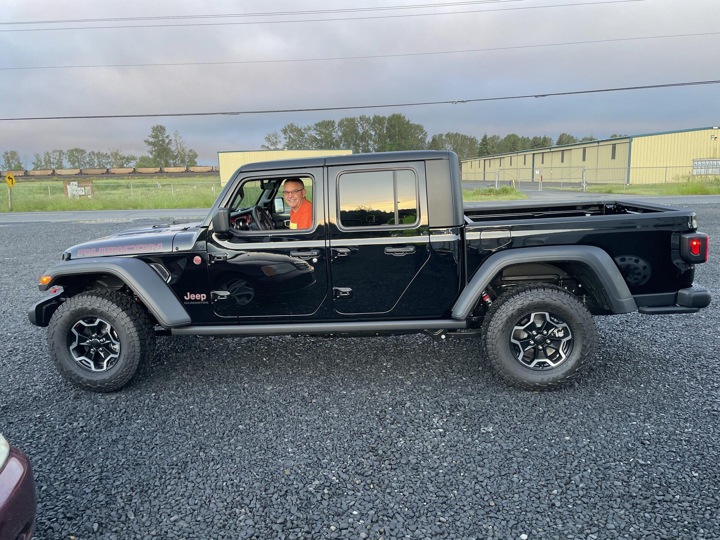 Jeep Gladiator 3.6 vs 3.0 vs JL 4xe weight 841F8B23-8781-48CA-9048-6427FF3BB855
