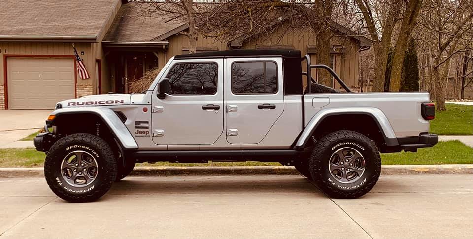 Jeep Gladiator White letter tires gladiator