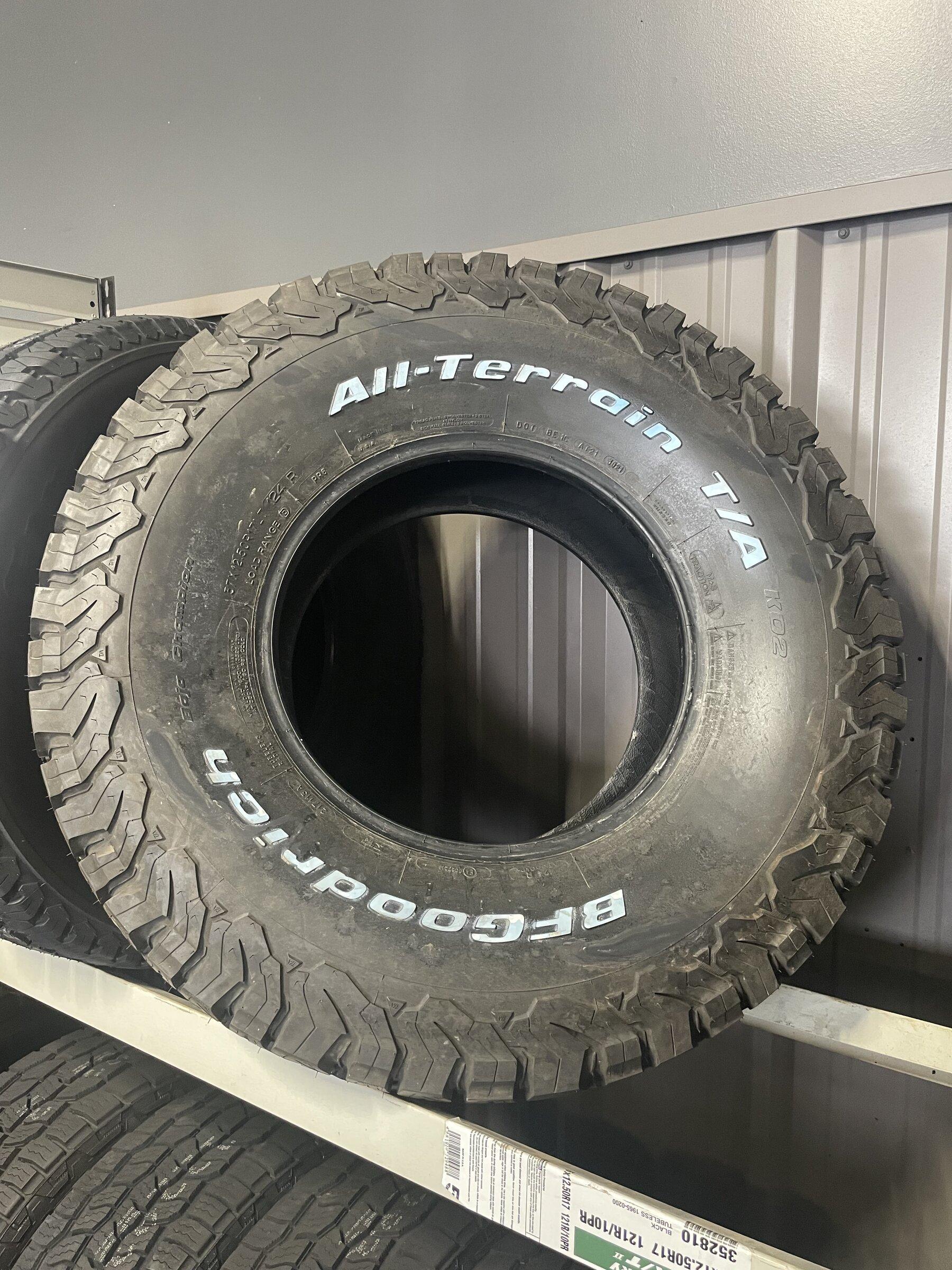 Jeep Gladiator 5 like new BF KO2 37x12.50 R17 7966DB42-6C45-49DE-AFCF-69D05EA3B64B