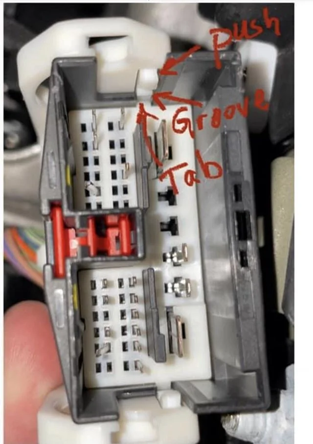 Jeep Gladiator Driver's Door Electrical Connection 5C9E2916-48C8-4DE8-892C-180B6A6A020D