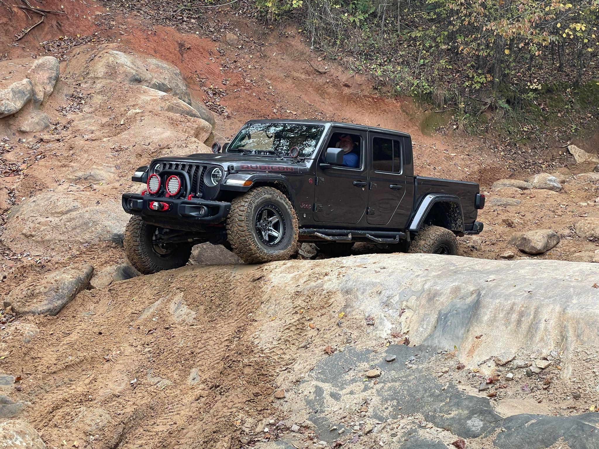 Jeep Gladiator GRANITE CRYSTAL JT Gladiator Club 250910215_200271108818185_3794571323572780409_n