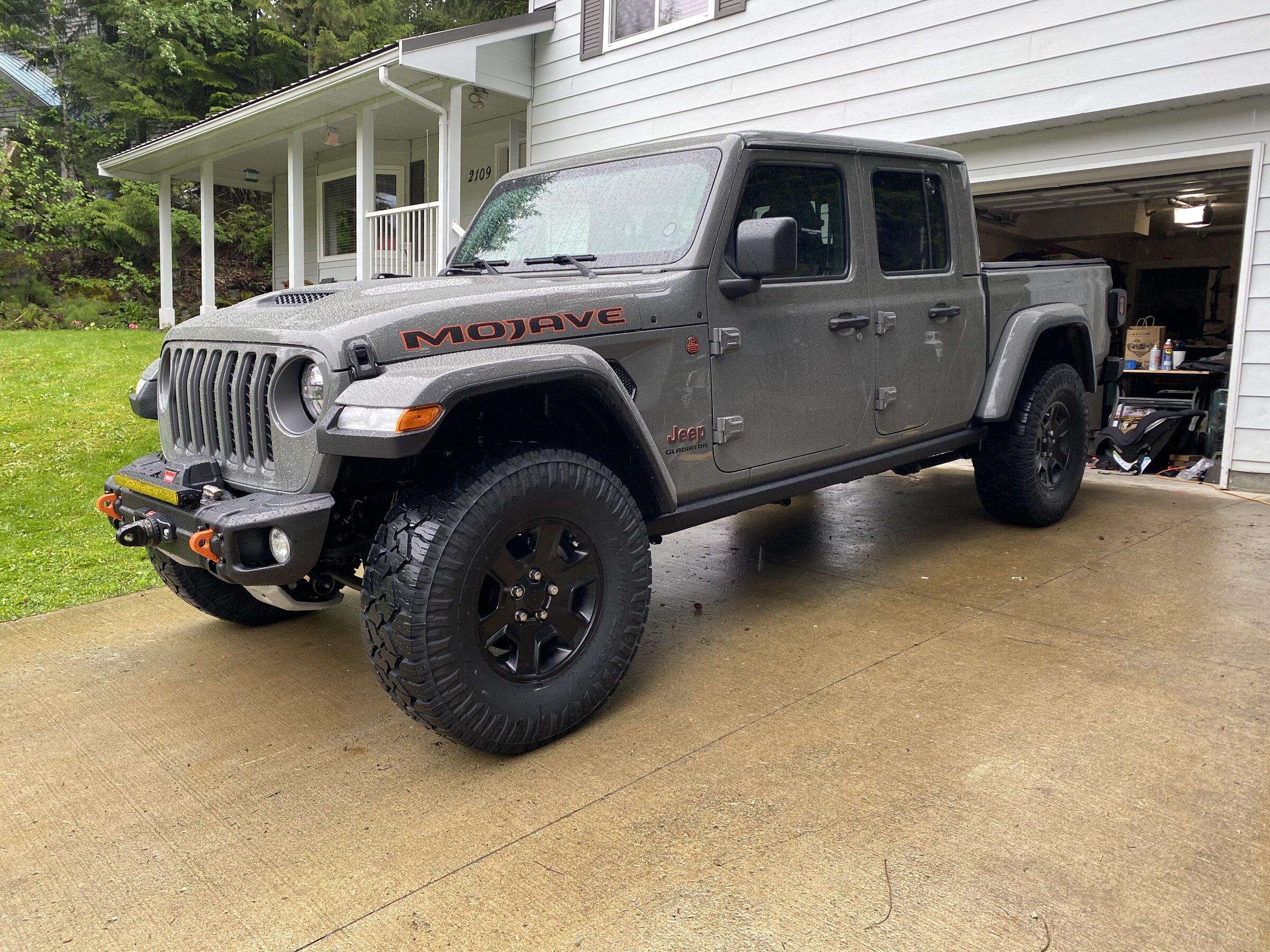 Jeep Gladiator MOJAVE Edition Gladiator JT Club DC903EA7-C8EF-44D7-9459-FE68E3279103