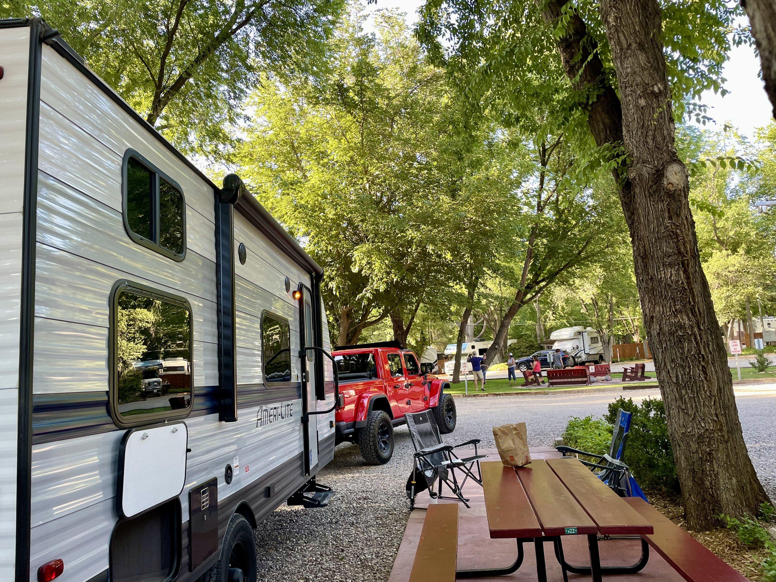 Jeep Gladiator JTR 1st tow report: ~4500 lbs Gulfstream Ameri-Lite trailer 1654907150225