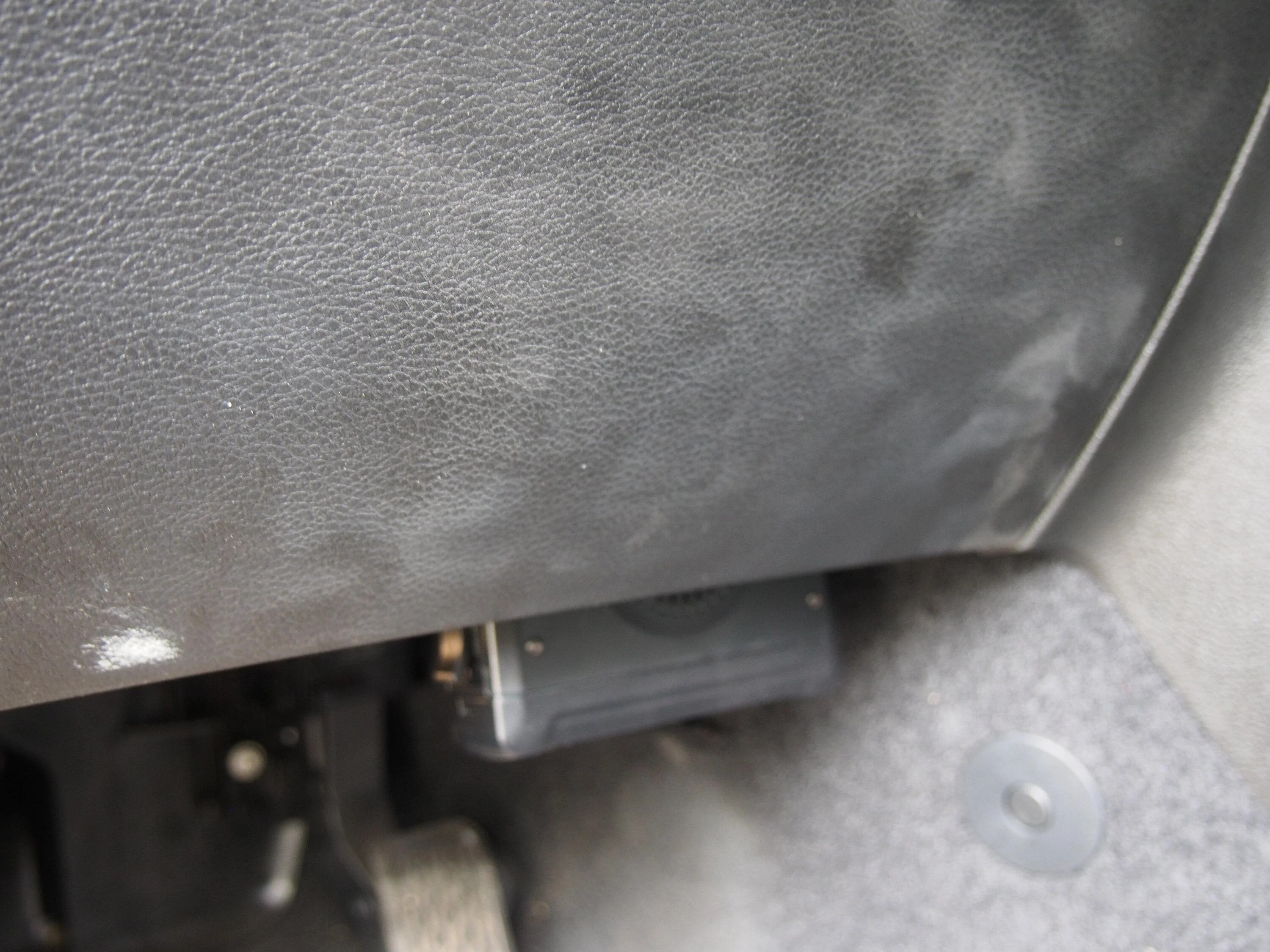 Jeep Gladiator Midland MXT275 Install P1010181