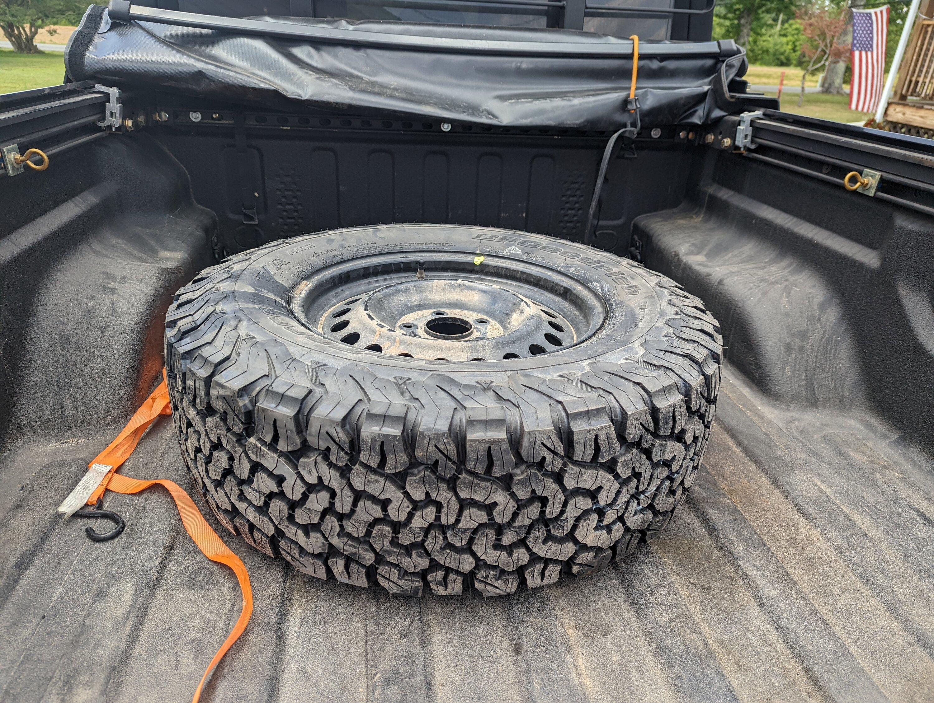 Jeep Gladiator New shoes on the Gladiator PXL_20220610_164752358