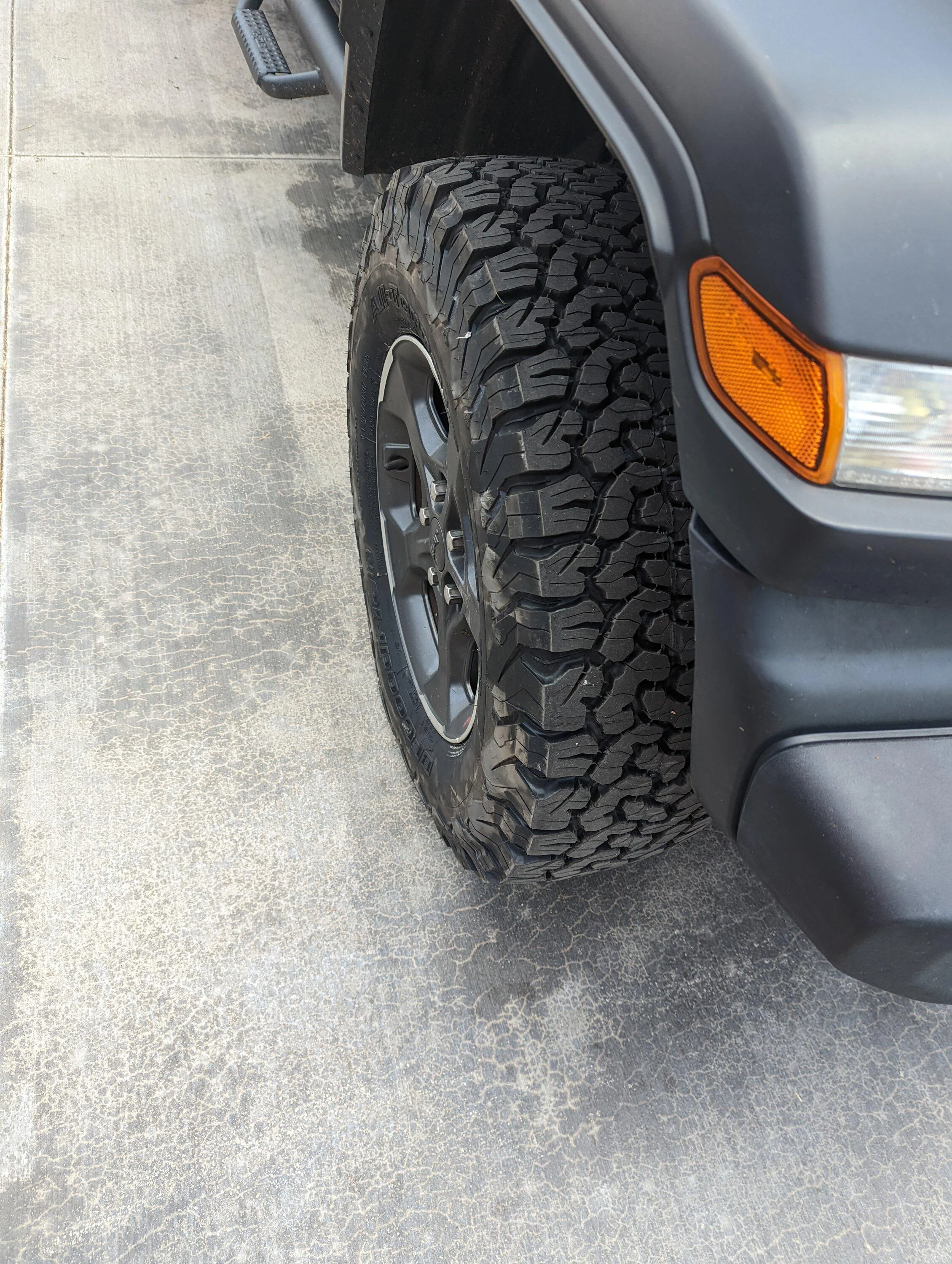 Jeep Gladiator New shoes on the Gladiator PXL_20220610_164804241