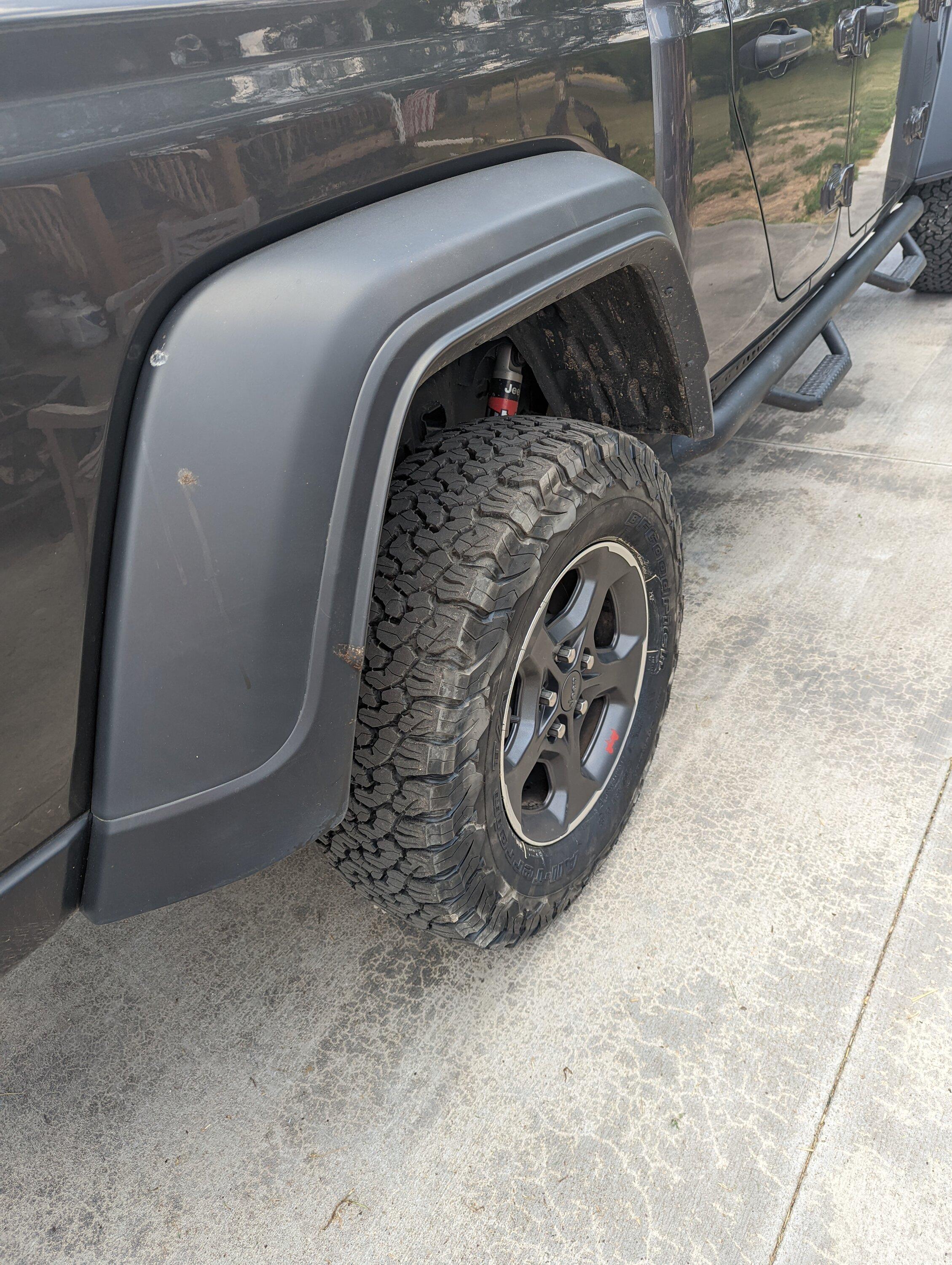Jeep Gladiator New shoes on the Gladiator PXL_20220610_164756851