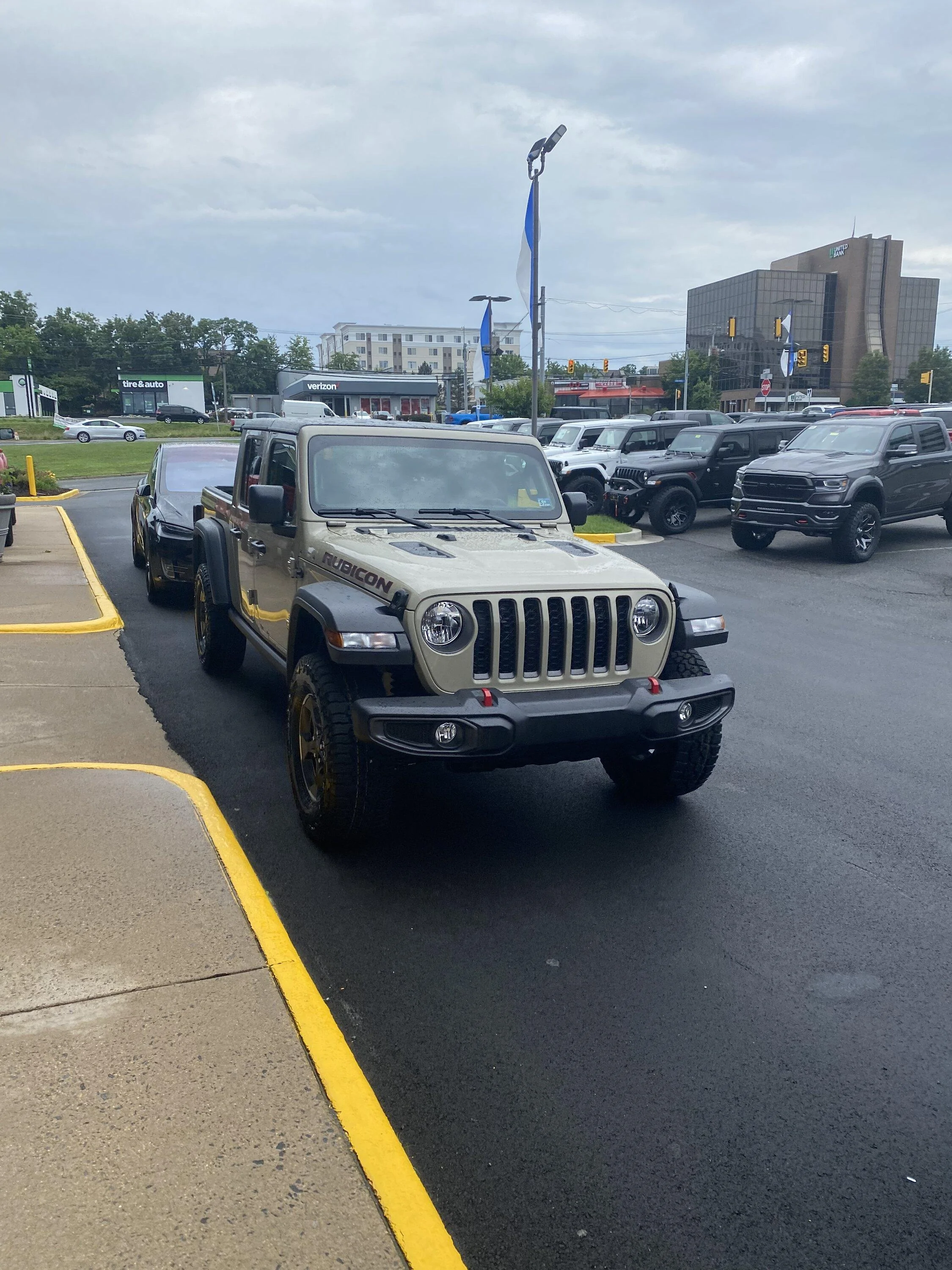 Jeep Gladiator Gobi Gladiators Waiting Room D4E7451B-7907-4D09-8240-68E9B1EF031E