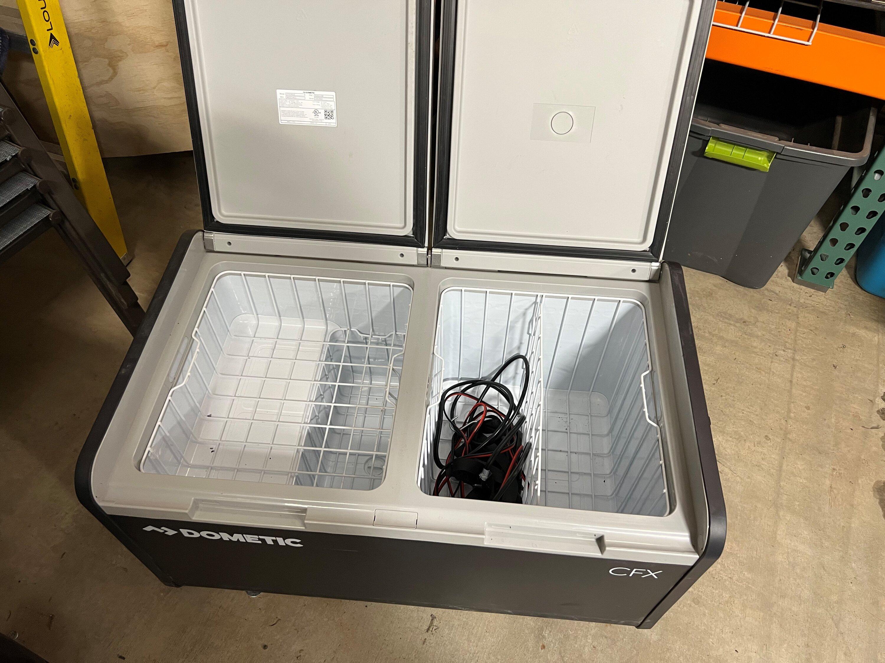 Jeep Gladiator Dometic CFX3-90DZ Dual Zone Bluetooth Fridge Freezer IMG_2321