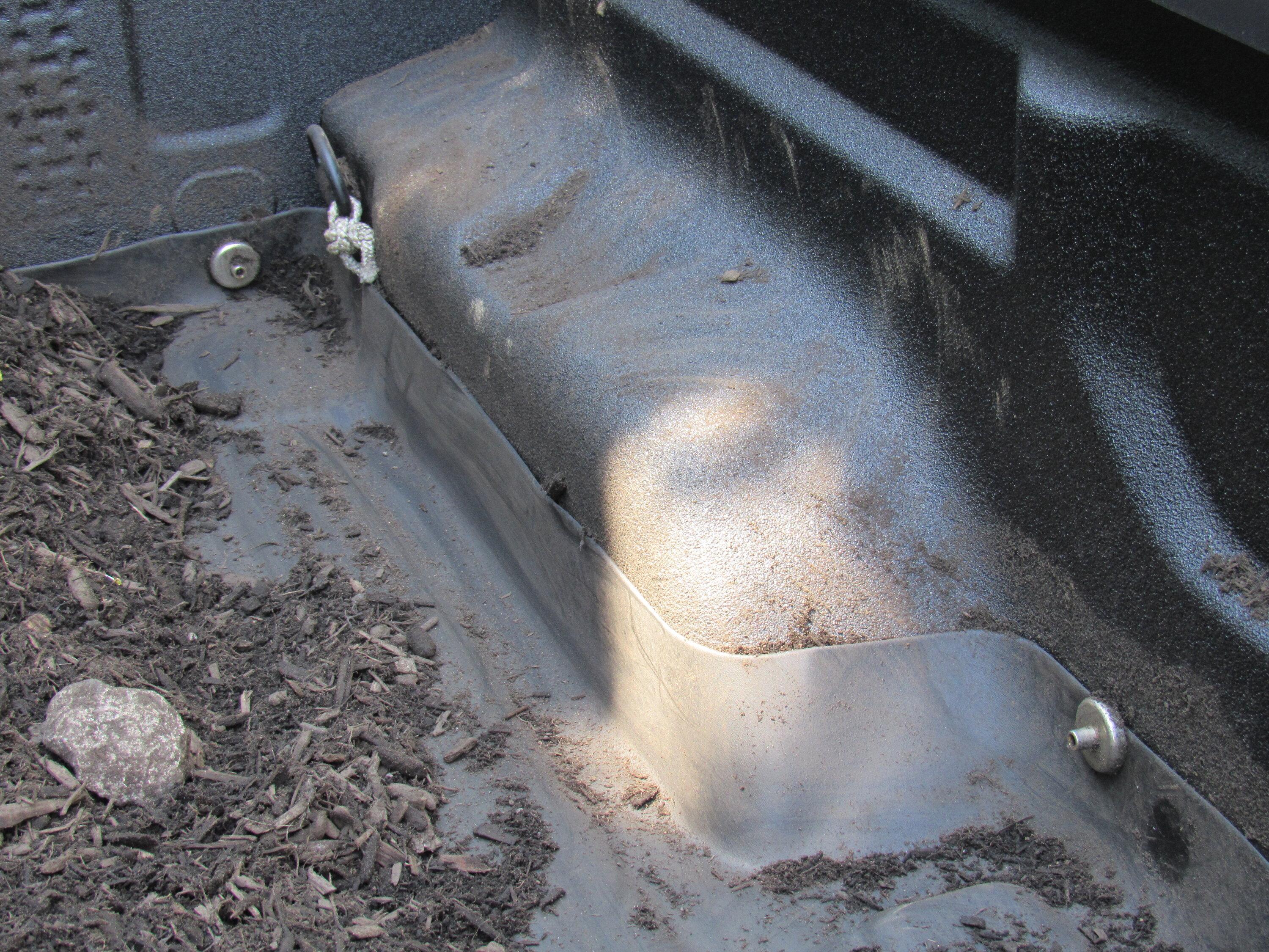 Jeep Gladiator Weathertech bed liner IMG_4634.JPG