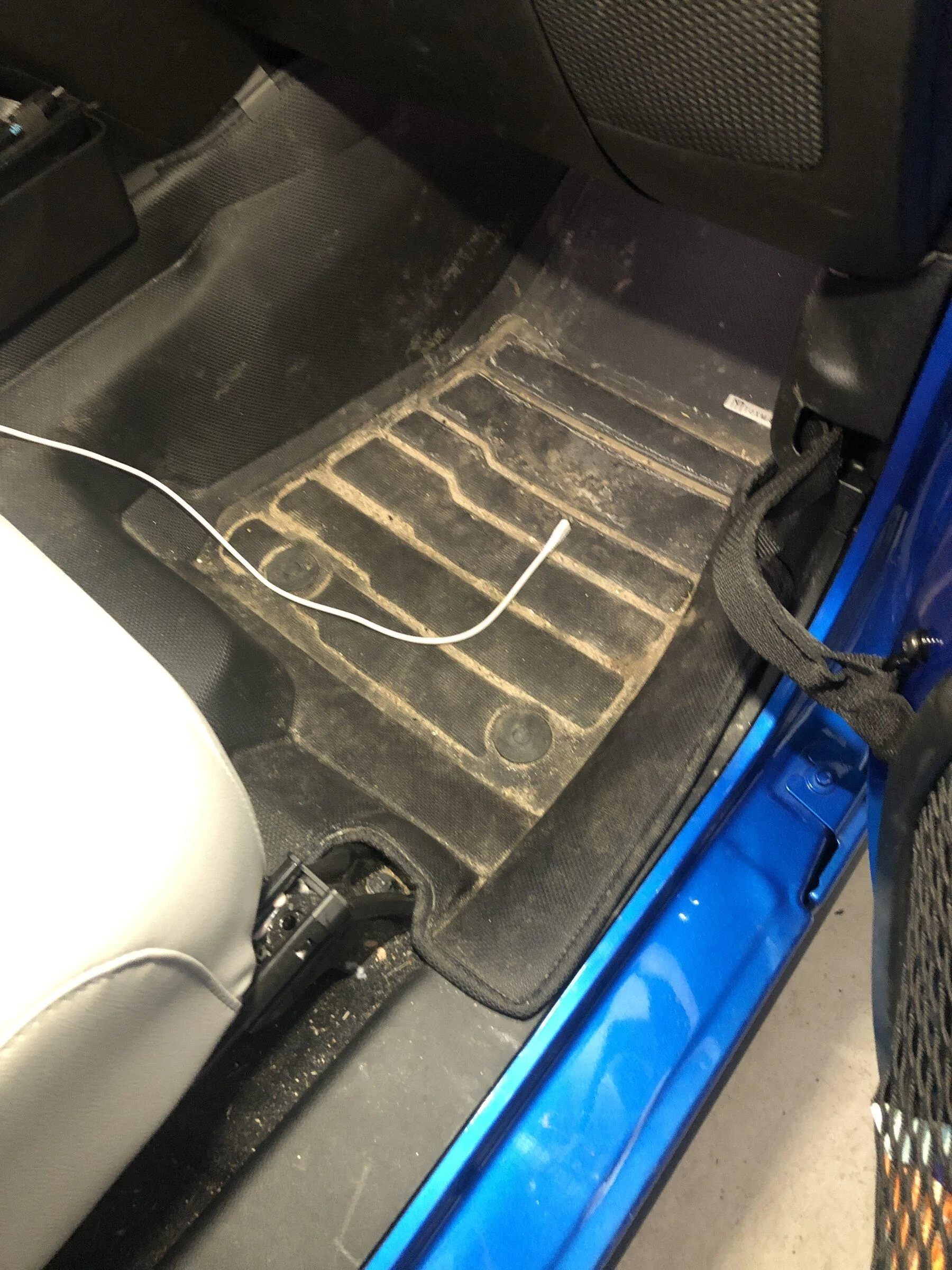 Jeep Gladiator ArmorLite Flooring. Is it a worth wild mod? Tuxmat3