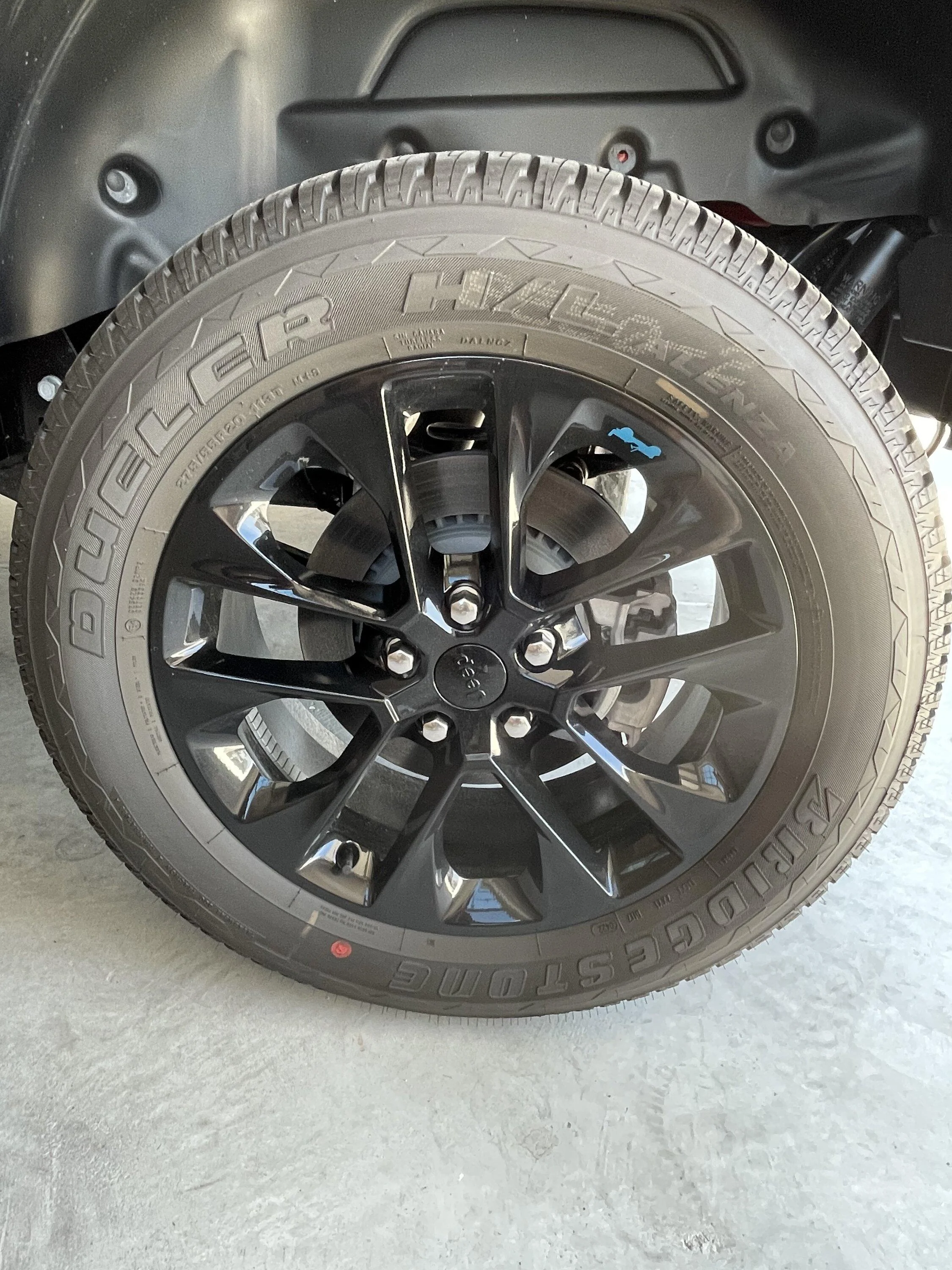 Jeep Gladiator (5) 4XE stock tires, rims, TPMS sensors 41B93CDA-0EE7-435A-83F6-858DD94CFE4D