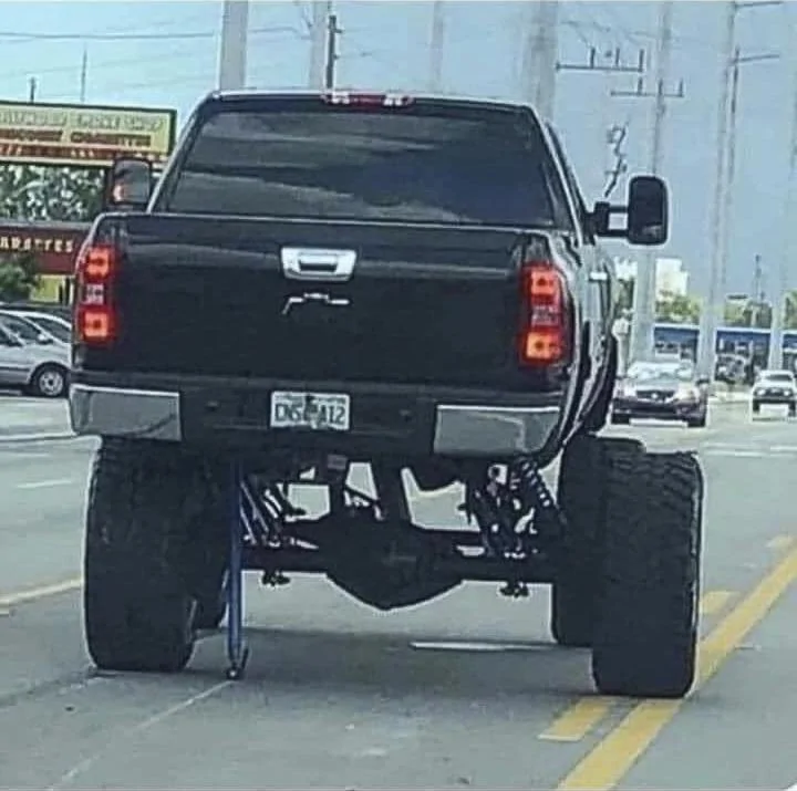 Jeep Gladiator Lifted - Do I Need An Adjustable Trackbar? 288034531_10224406427640953_2802341946185082518_n