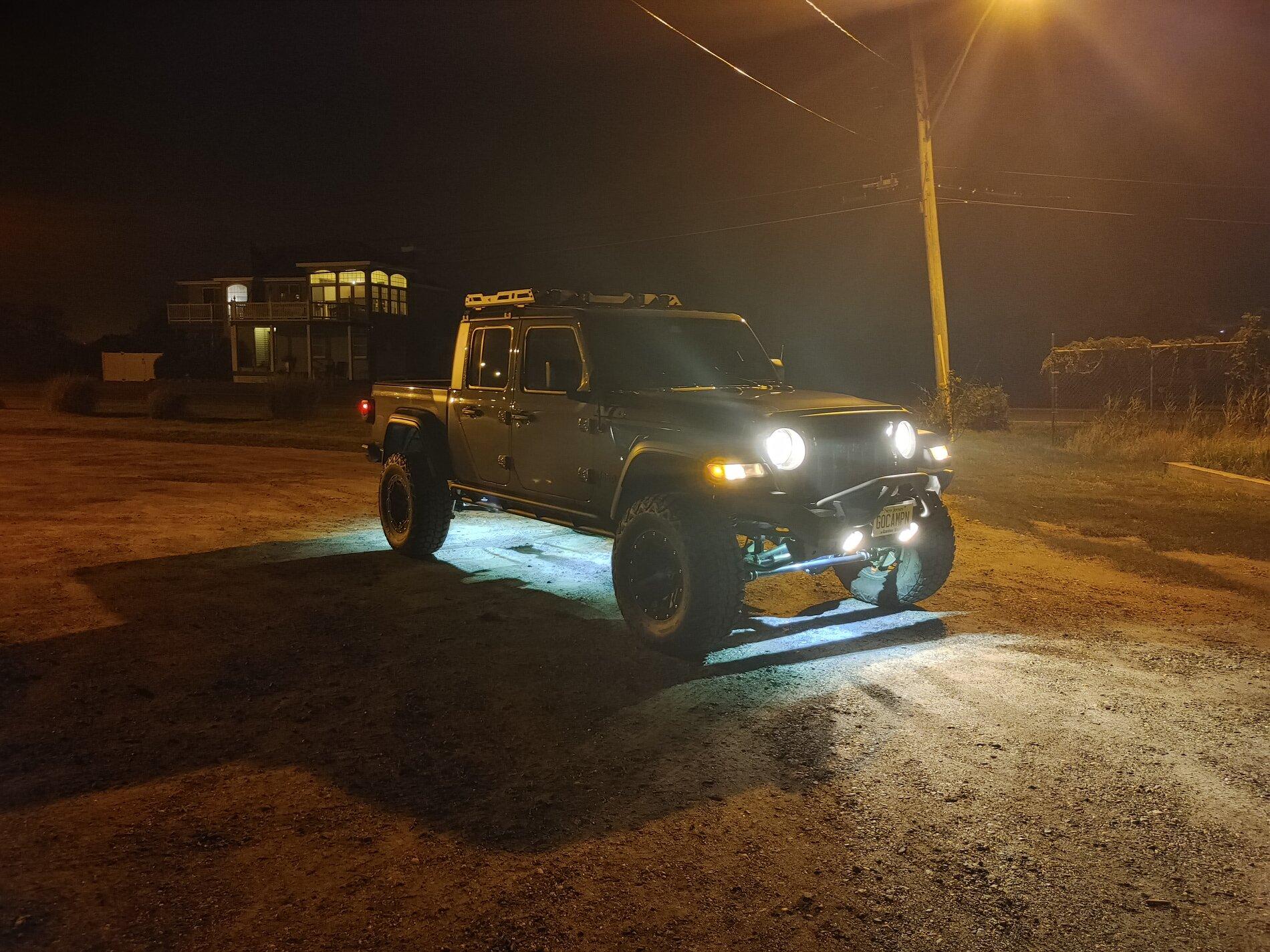 Jeep Gladiator Anyone installed rock lights under Jeep? 0712212213a_HDR