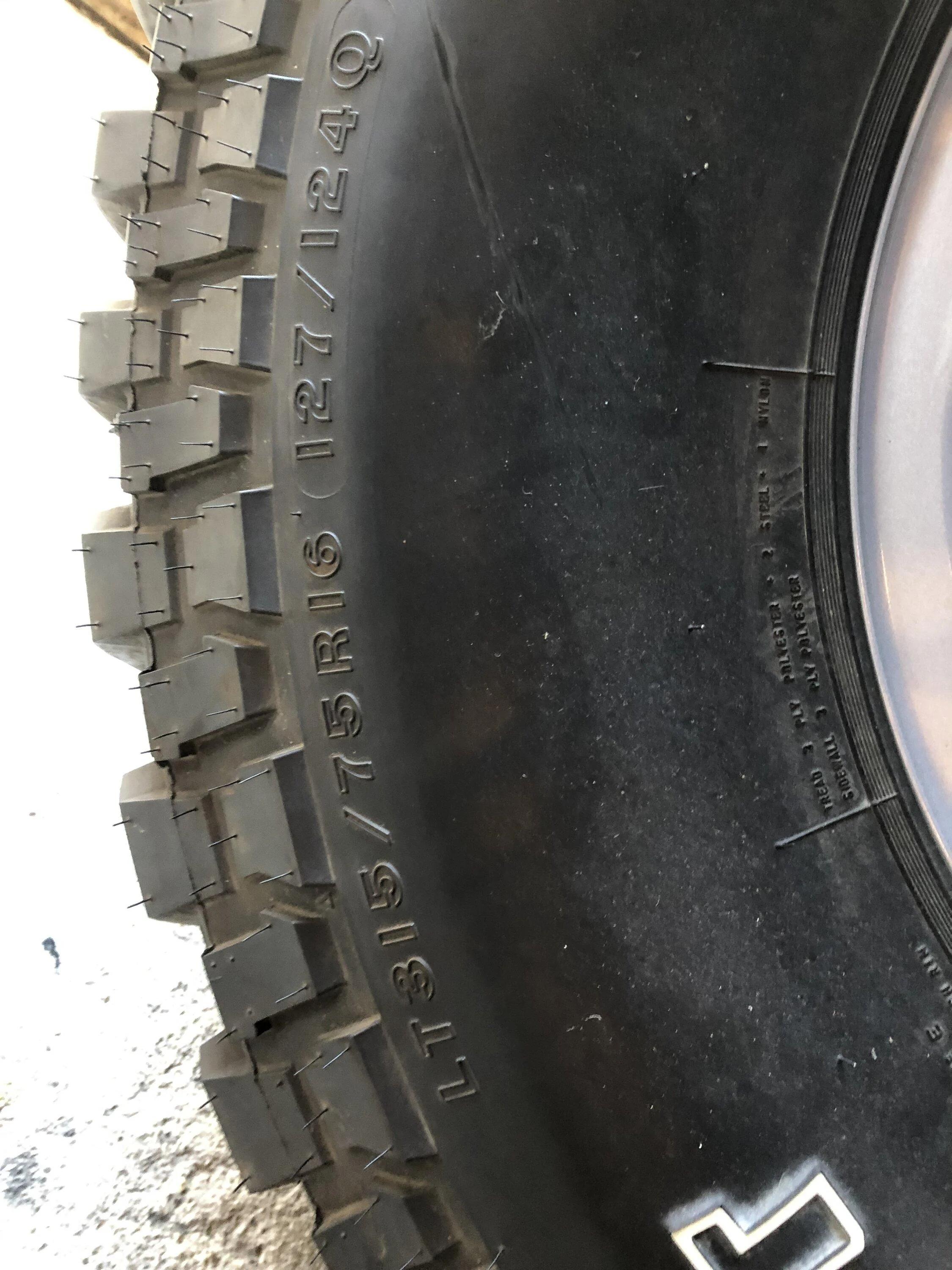 Jeep Gladiator One 315x75R16 mounted on a JK 16” steel factory rim 8A4DFE2F-57CF-4B82-91BA-E0A26E12E509