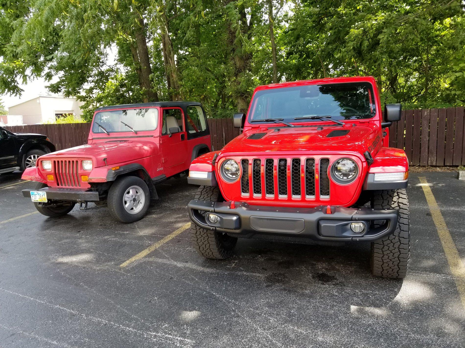 Jeep Gladiator Jeeps Parking Next To Jeeps 20190729_115005