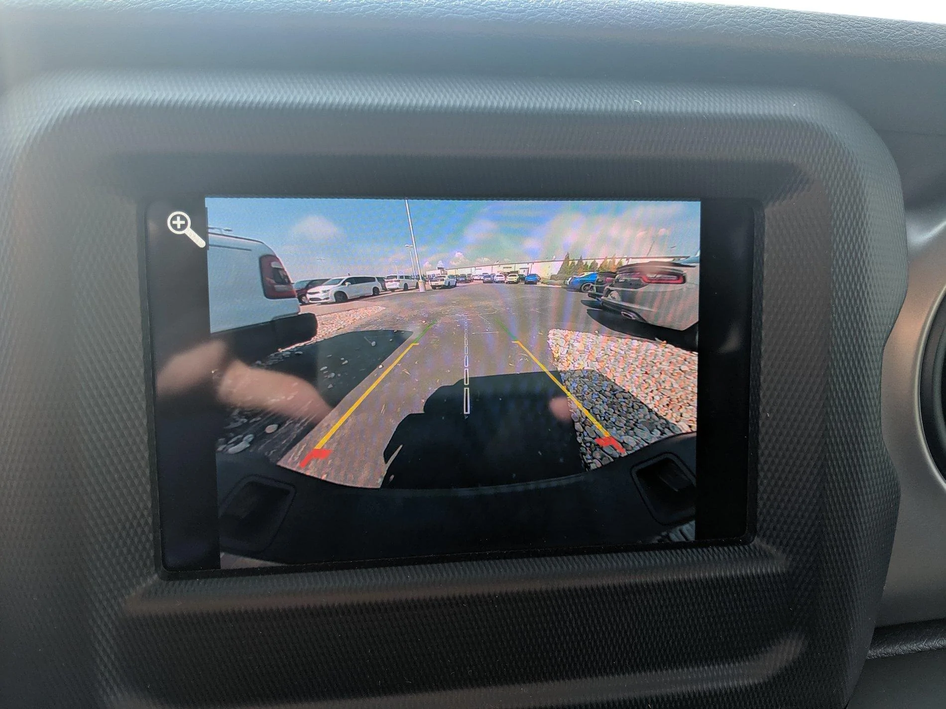 Jeep Gladiator 7” vs 8.4” Radio IMG_20190729_110133
