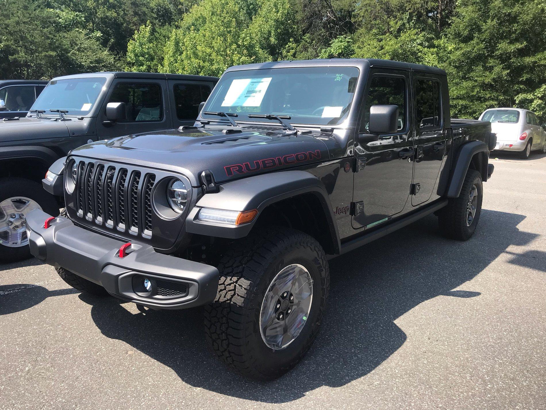Jeep Gladiator First Granite Crystal VIN# Post Here 1B73C5A9-AF35-443F-9022-692EAAD3DC45