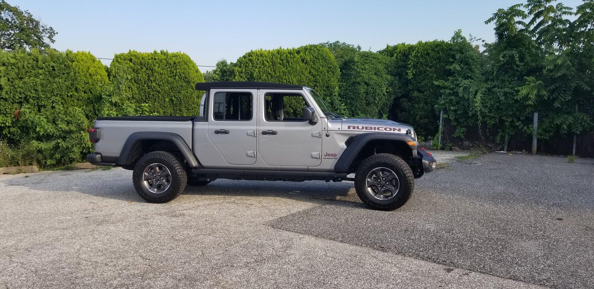 Jeep Gladiator BILLET SILVER Gladiator JT Club Gladiator