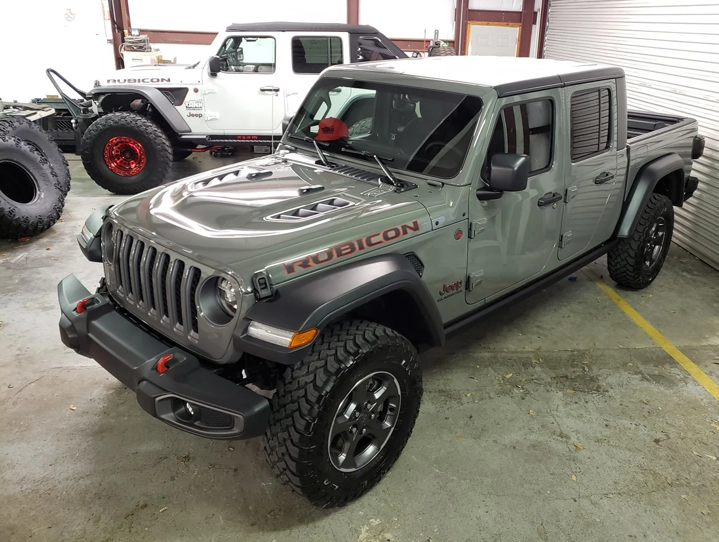 Jeep Gladiator Sting grey owners (future) check in day 1