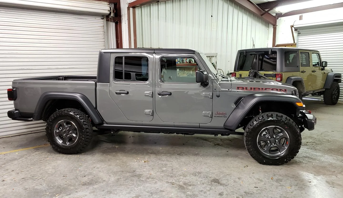 Jeep Gladiator Sting grey owners (future) check in day 1-2