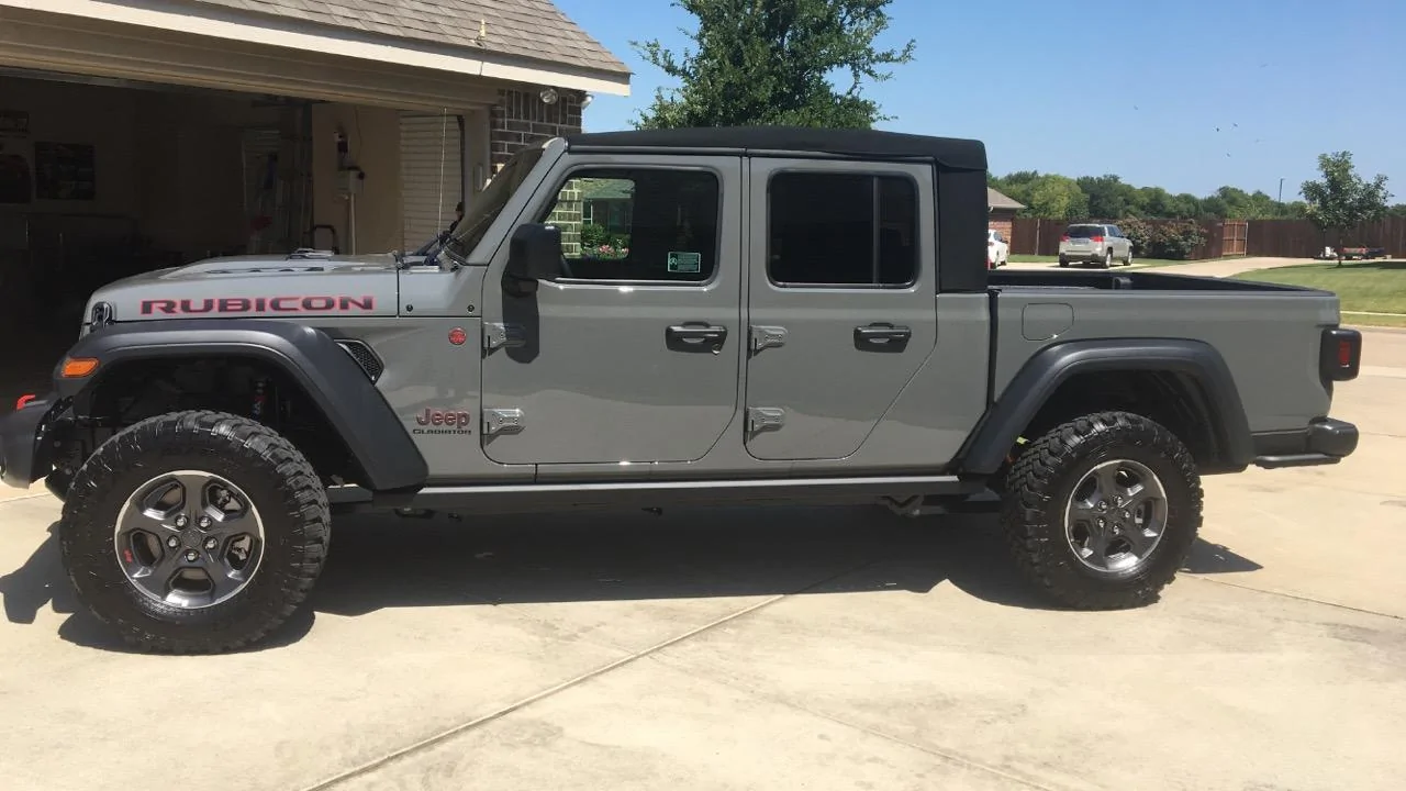 Jeep Gladiator Sting grey owners (future) check in GLADIATOR 3