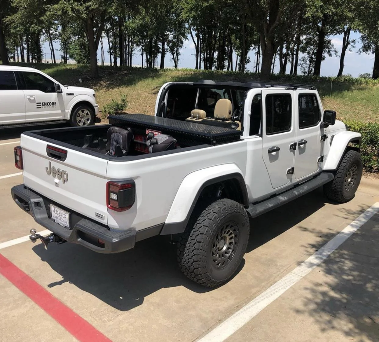 Jeep Gladiator BRIGHT WHITE Gladiator JT Club 90B4BDBC-7EEA-4DED-B9CA-16EFCCBE6DC2