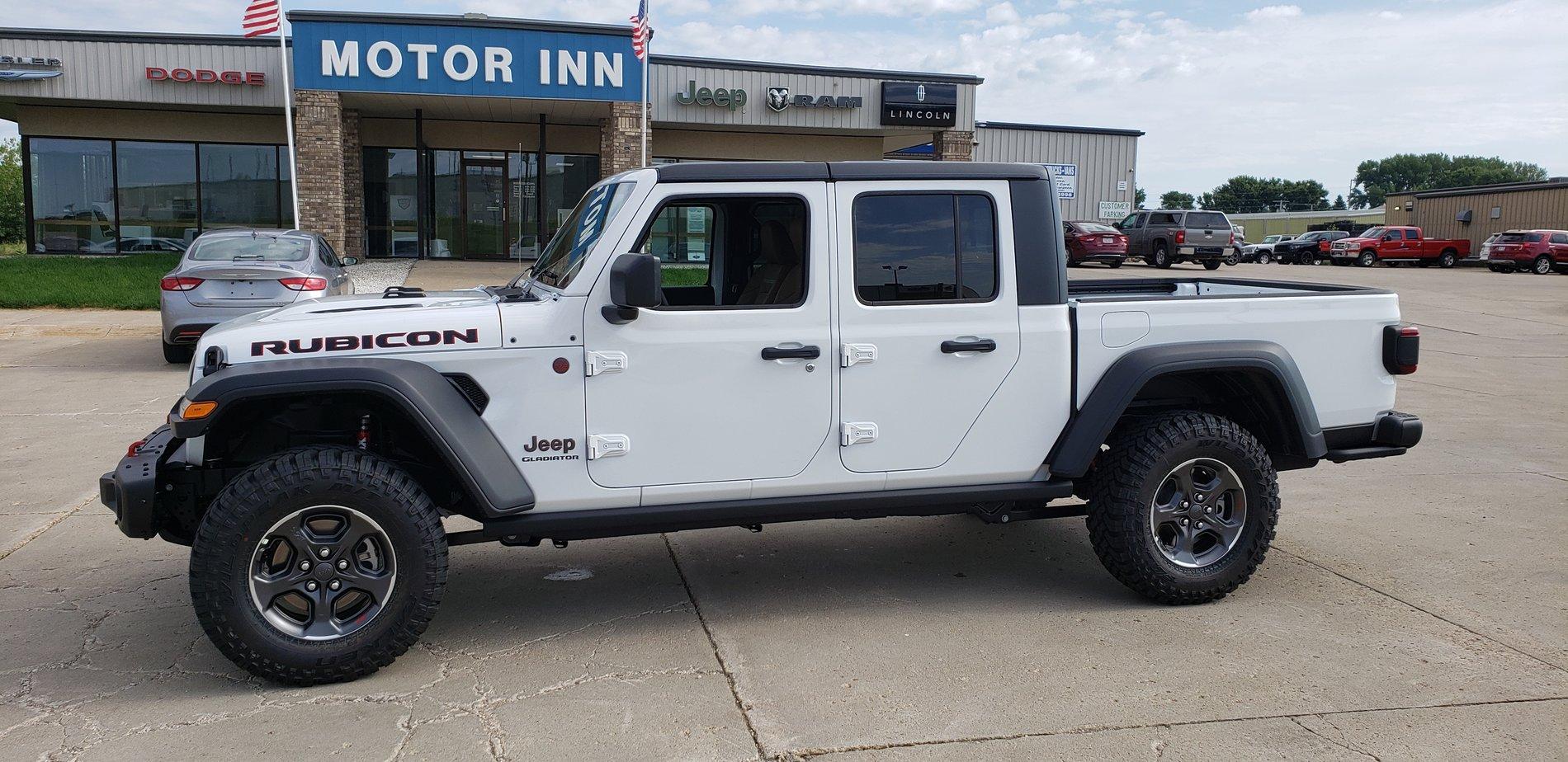 Jeep Gladiator Below Invoice Discussion @ Motor Inn of Spirit Lake 20190801_093158