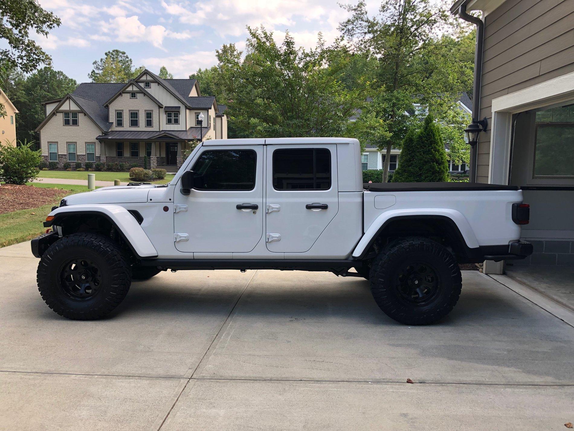 Jeep Gladiator Anyone else been followed to a stop yet? IMG-1493.JPG