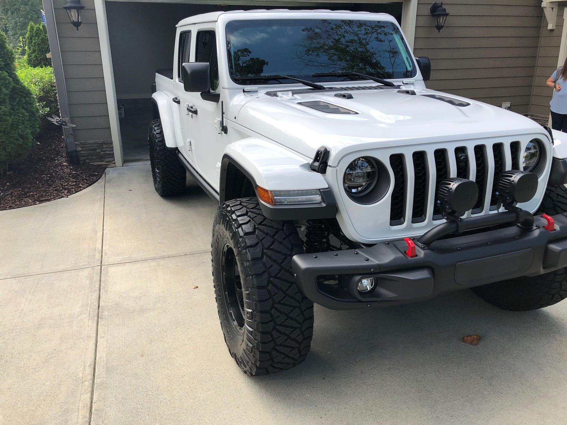 Jeep Gladiator Anyone else been followed to a stop yet? IMG-1496.JPG