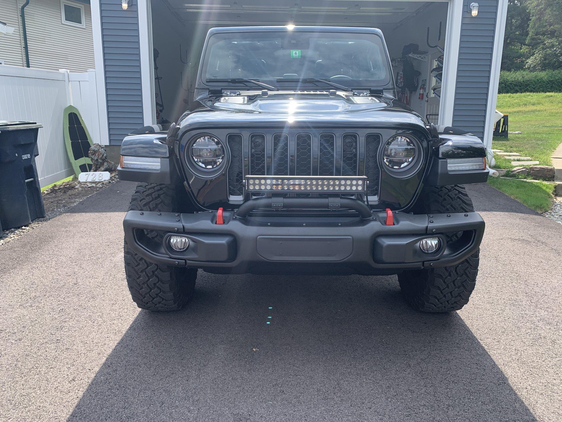 Jeep Gladiator Any idea who makes this light bar? EFA186AC-4204-4689-BA60-DE80E0D8AC4B