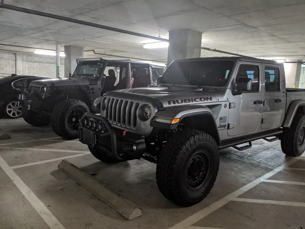 Jeep Gladiator Jeeps Parking Next To Jeeps HmcWcouKCreUsosHfN5zIzmzg8soc1H3UzZt4CYGJedjJvQtlGQH_9-crI93yhiqUPIWMTtpWg2tf4vik0=w1055-h791