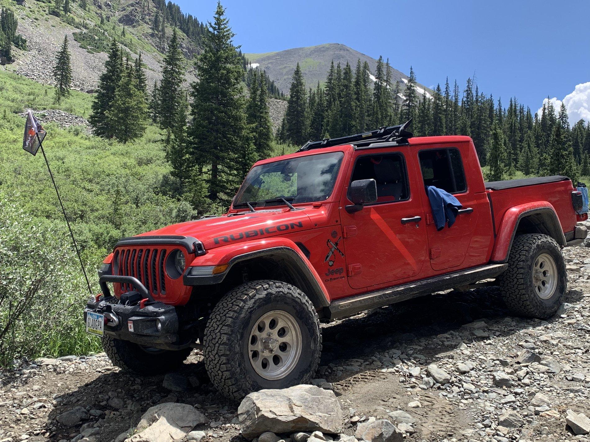 Jeep Gladiator Below Invoice Discussion @ Motor Inn of Spirit Lake 28278532-0457-49DC-B79D-780CF4E6BE9E