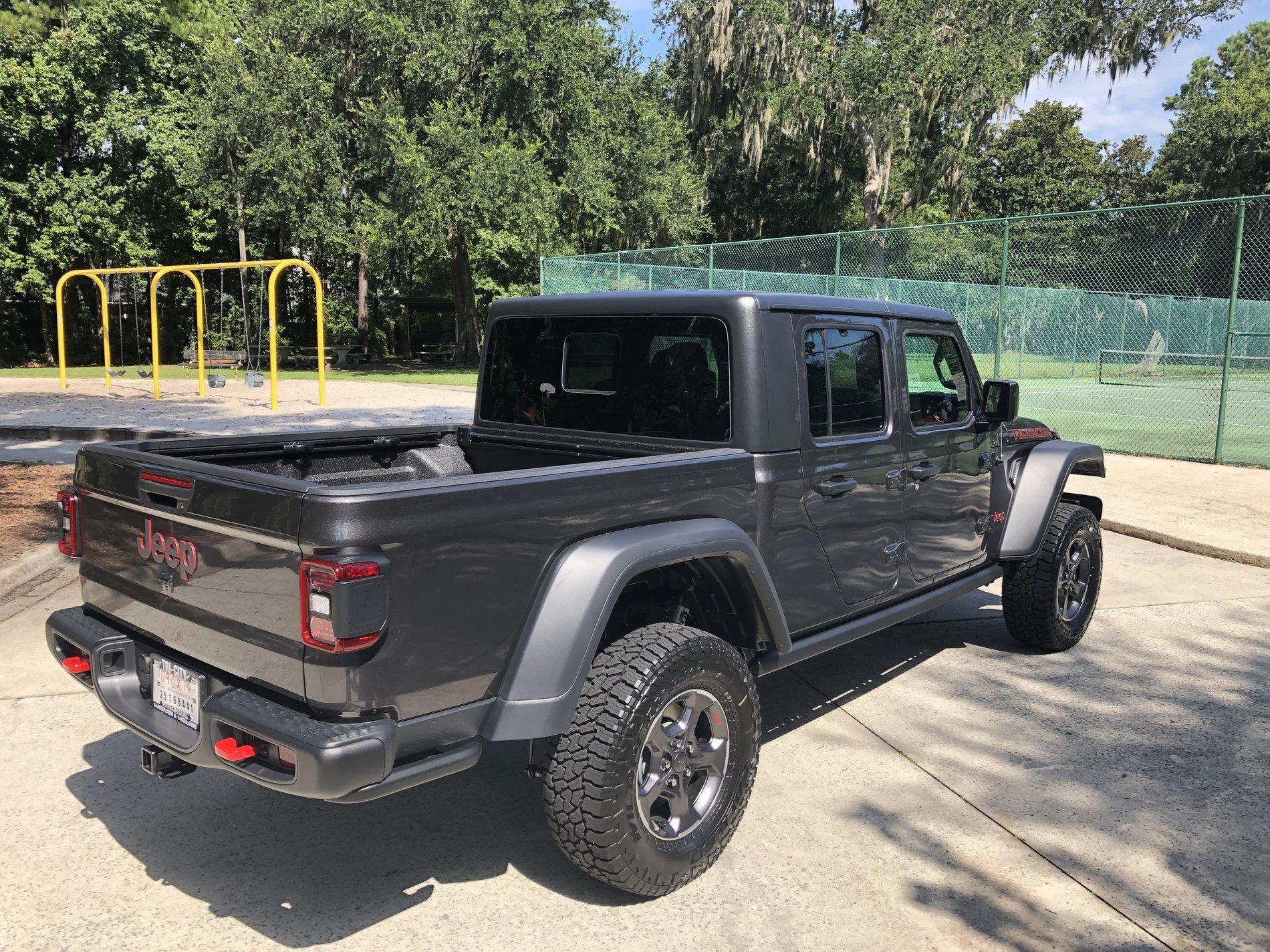 Jeep Gladiator GRANITE CRYSTAL JT Gladiator Club F2406425-F6B9-4592-9BD9-4FA5C132F910