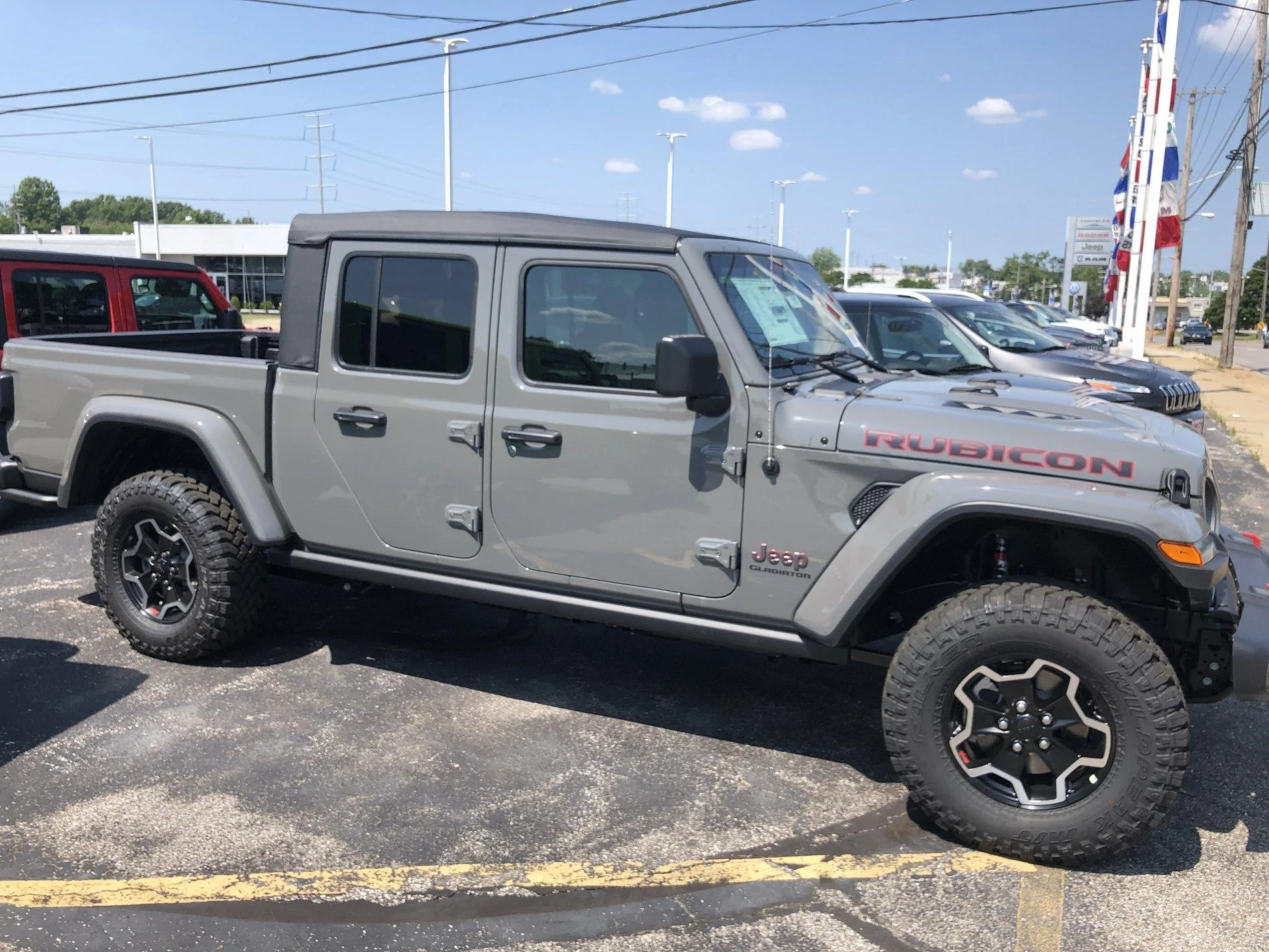 Jeep Gladiator Sting grey owners (future) check in 29280187-945E-4CF9-A60D-528CEE0DCD6D