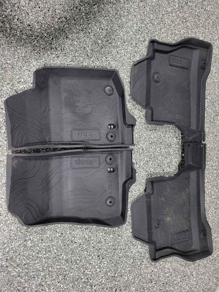 Jeep Gladiator GLADIATOR PARTS FOR SALE GLAD FLOOR MAT