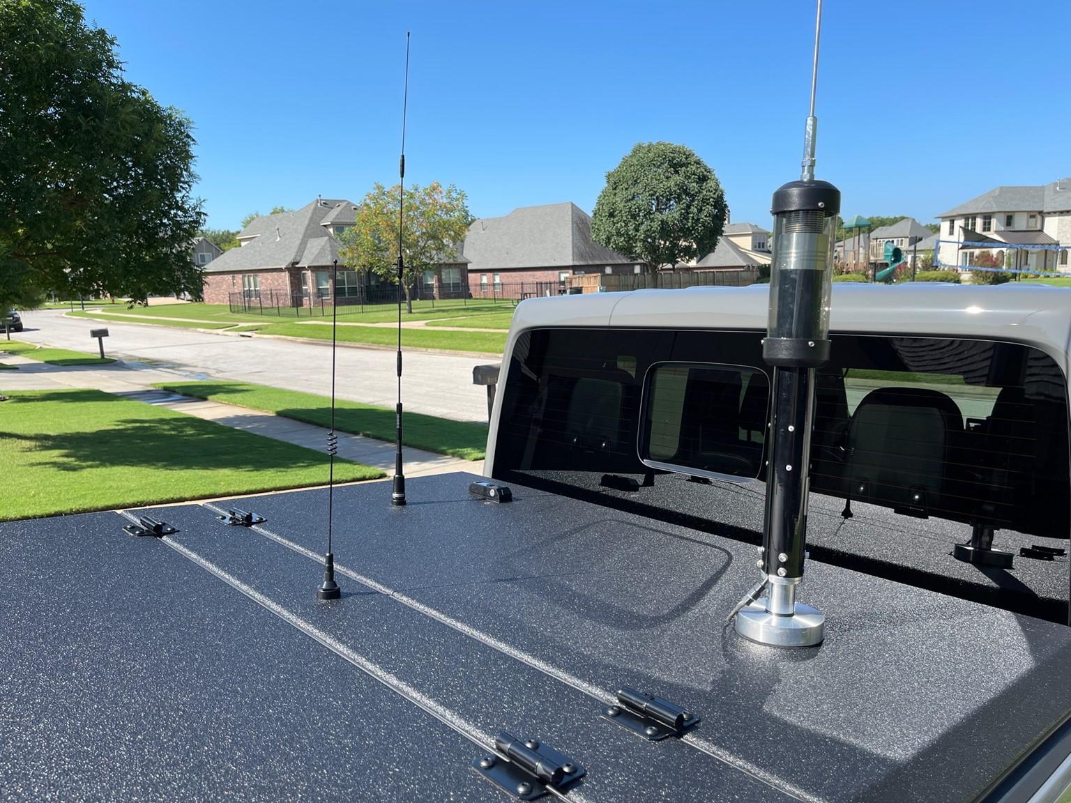 Jeep Gladiator Ham radio install Mount2
