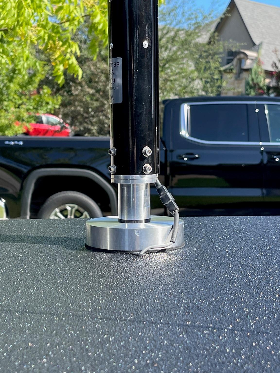 Jeep Gladiator Ham radio install Mount4